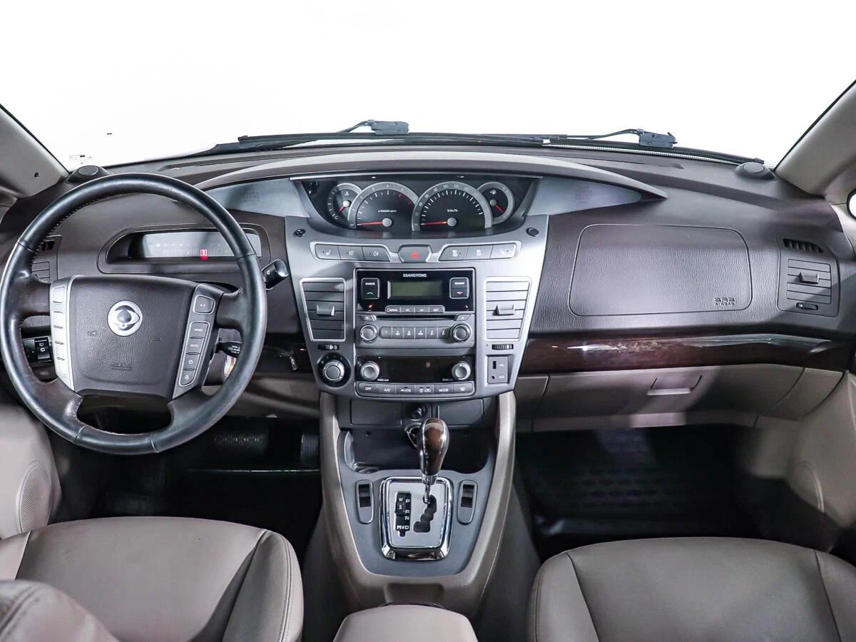 SsangYong Stavic 2018, черный
