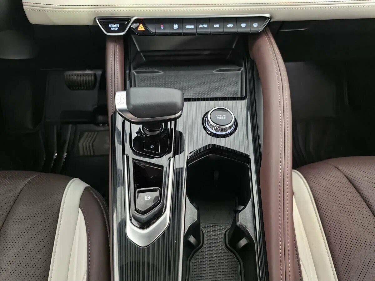 Geely Monjaro 2023, черный