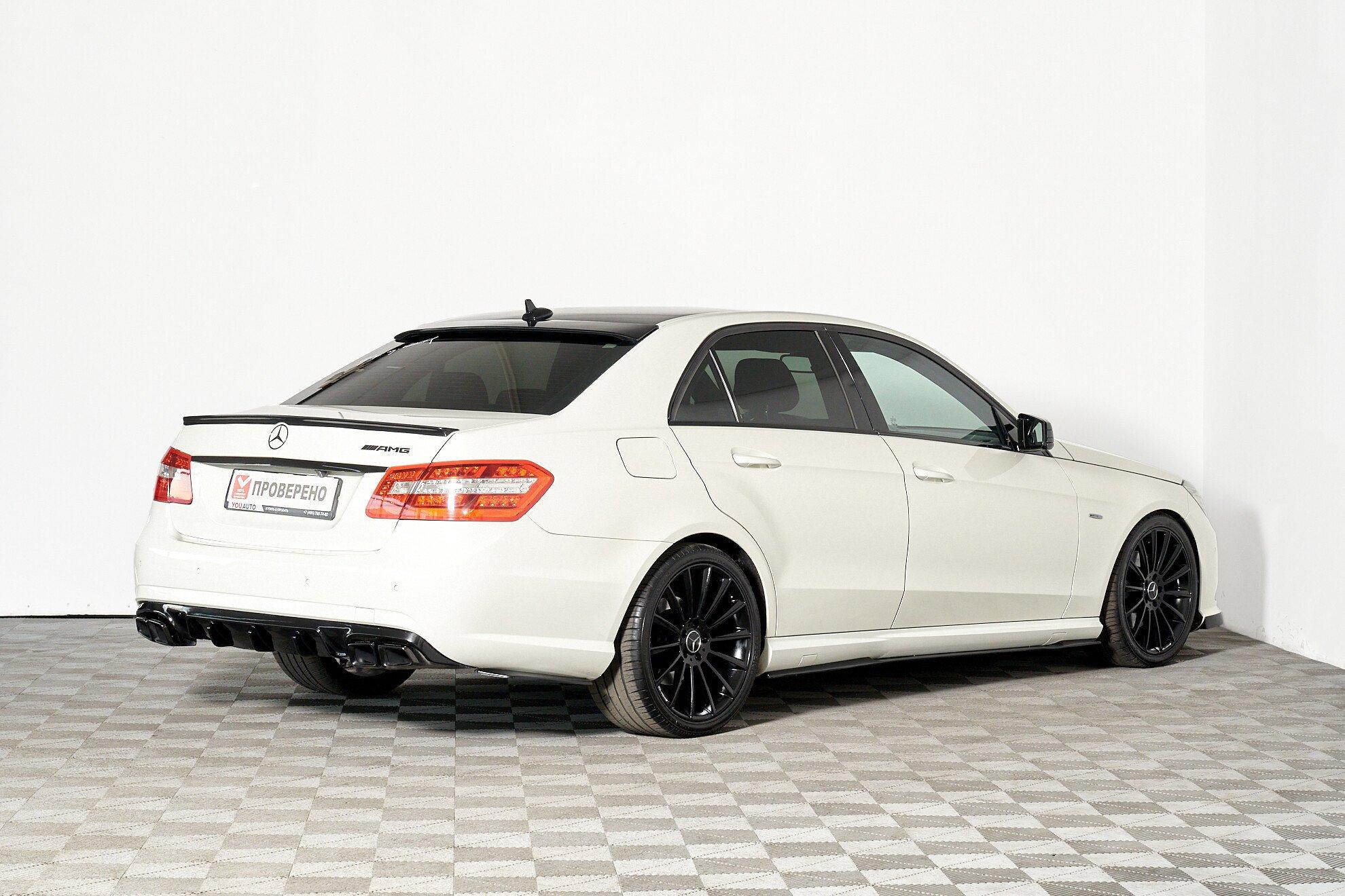 Mercedes-Benz E-Класс 2011, белый