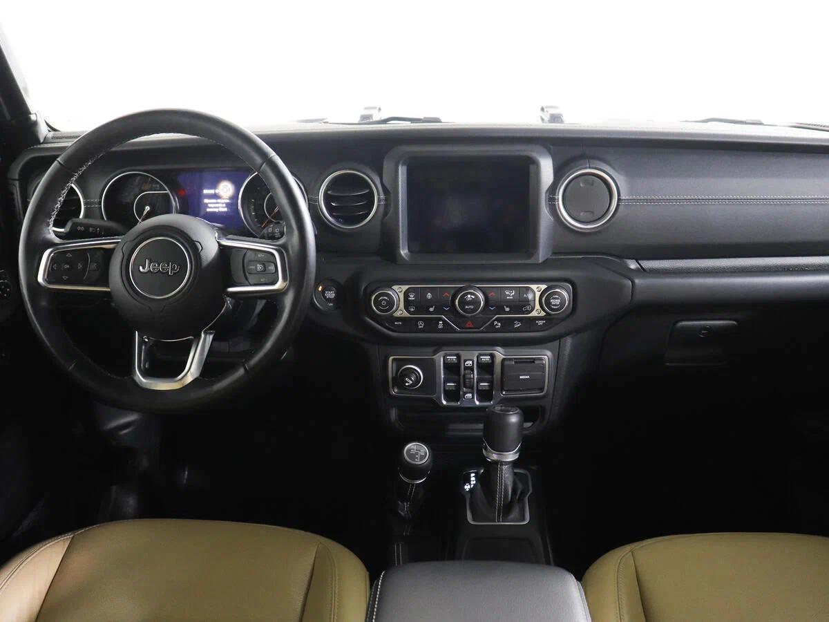 Jeep Wrangler 2021, серый