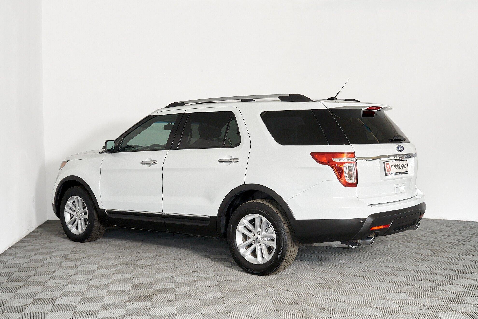 Ford Explorer 2013, белый
