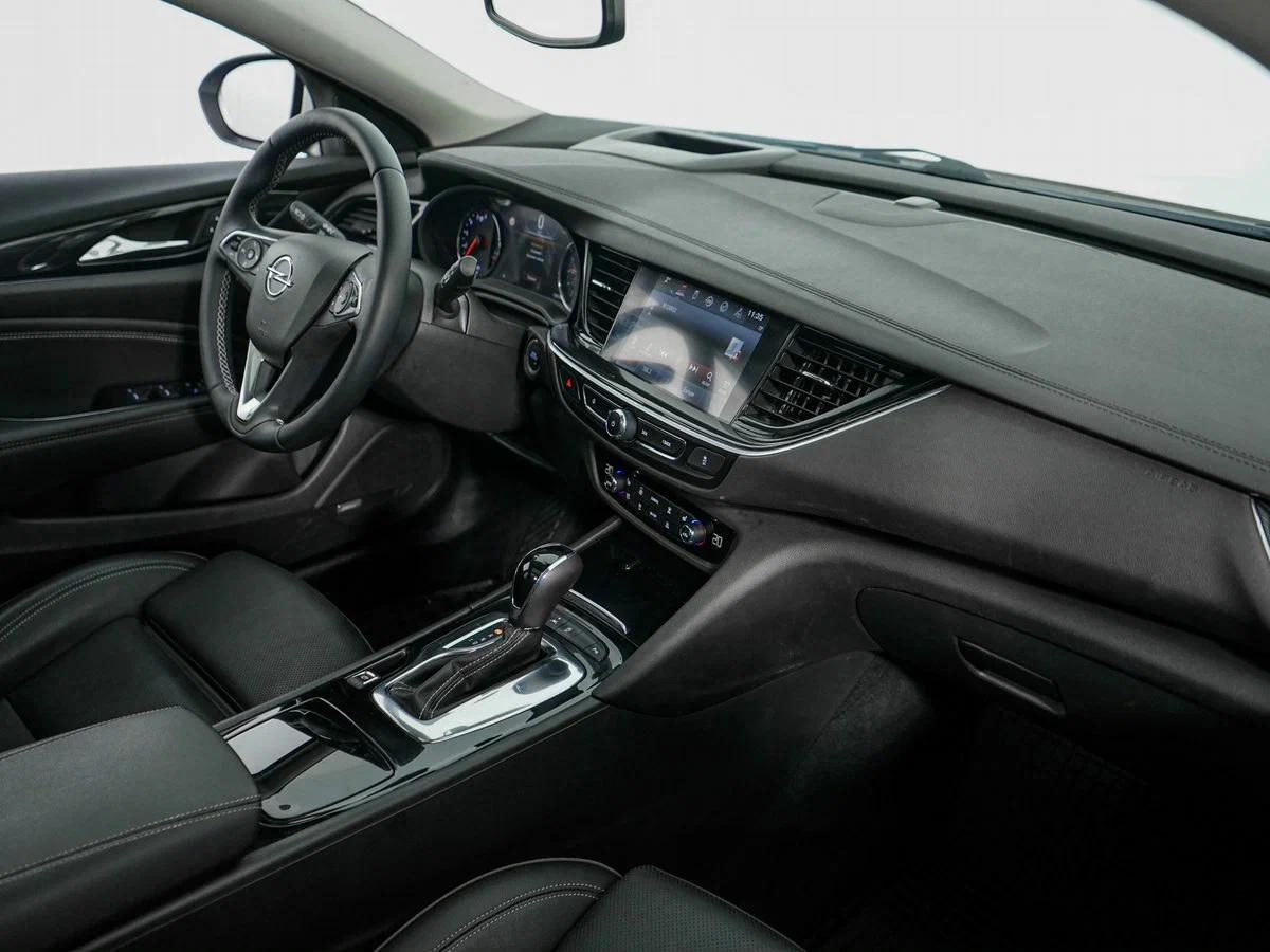 Opel Insignia 2019, белый