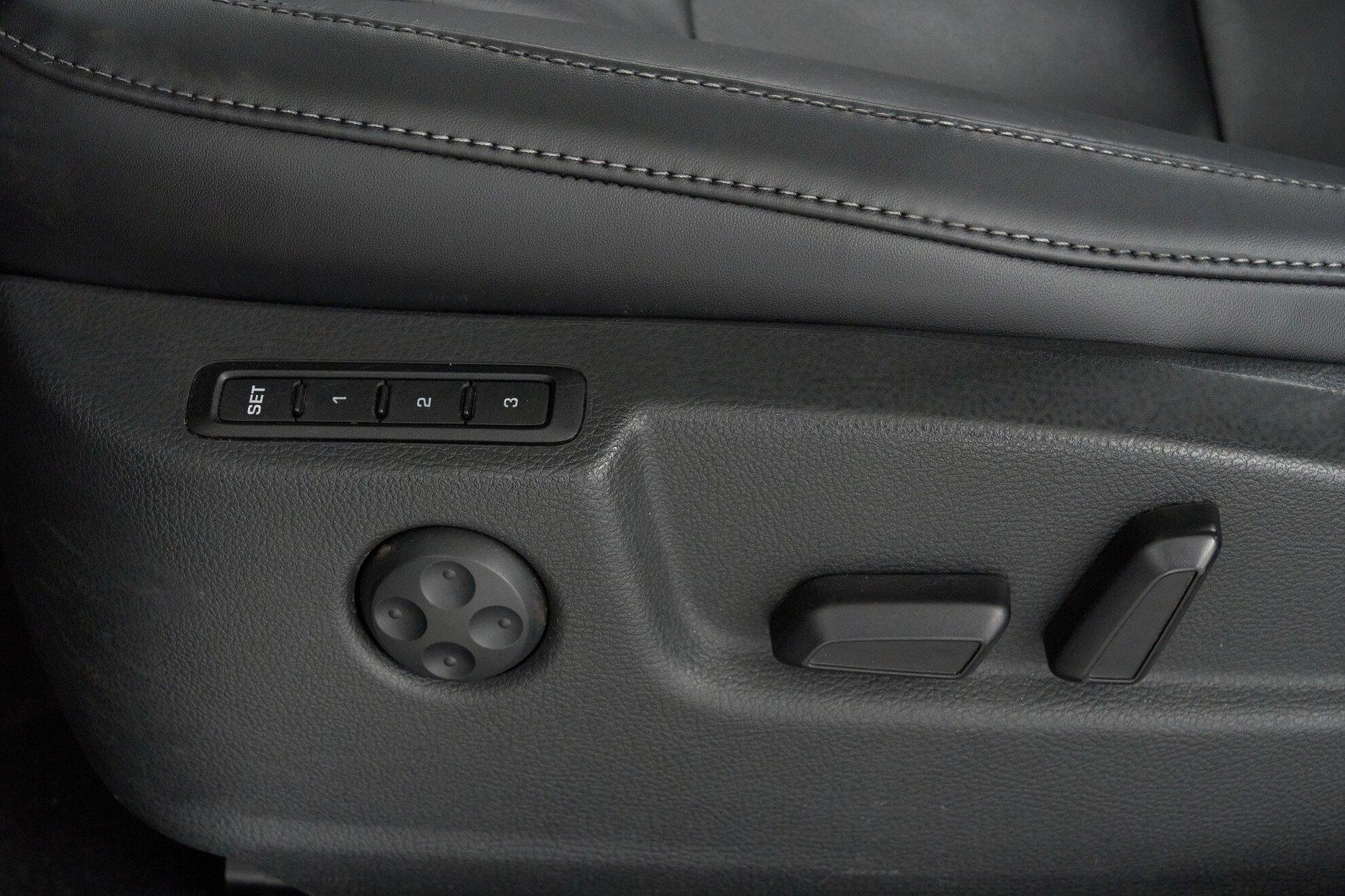 Skoda Superb 2014, черный