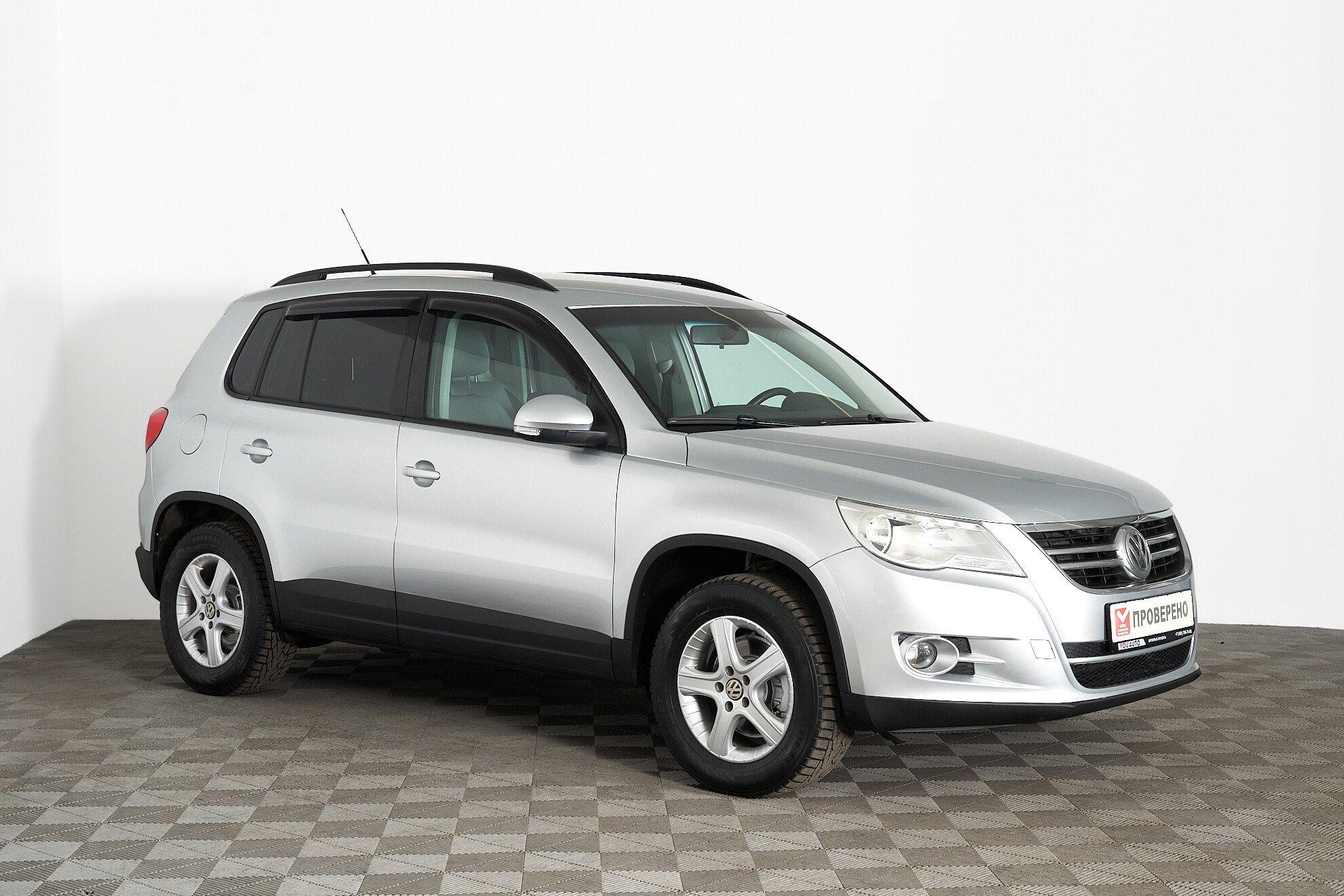 Volkswagen Tiguan 2011, серебряный