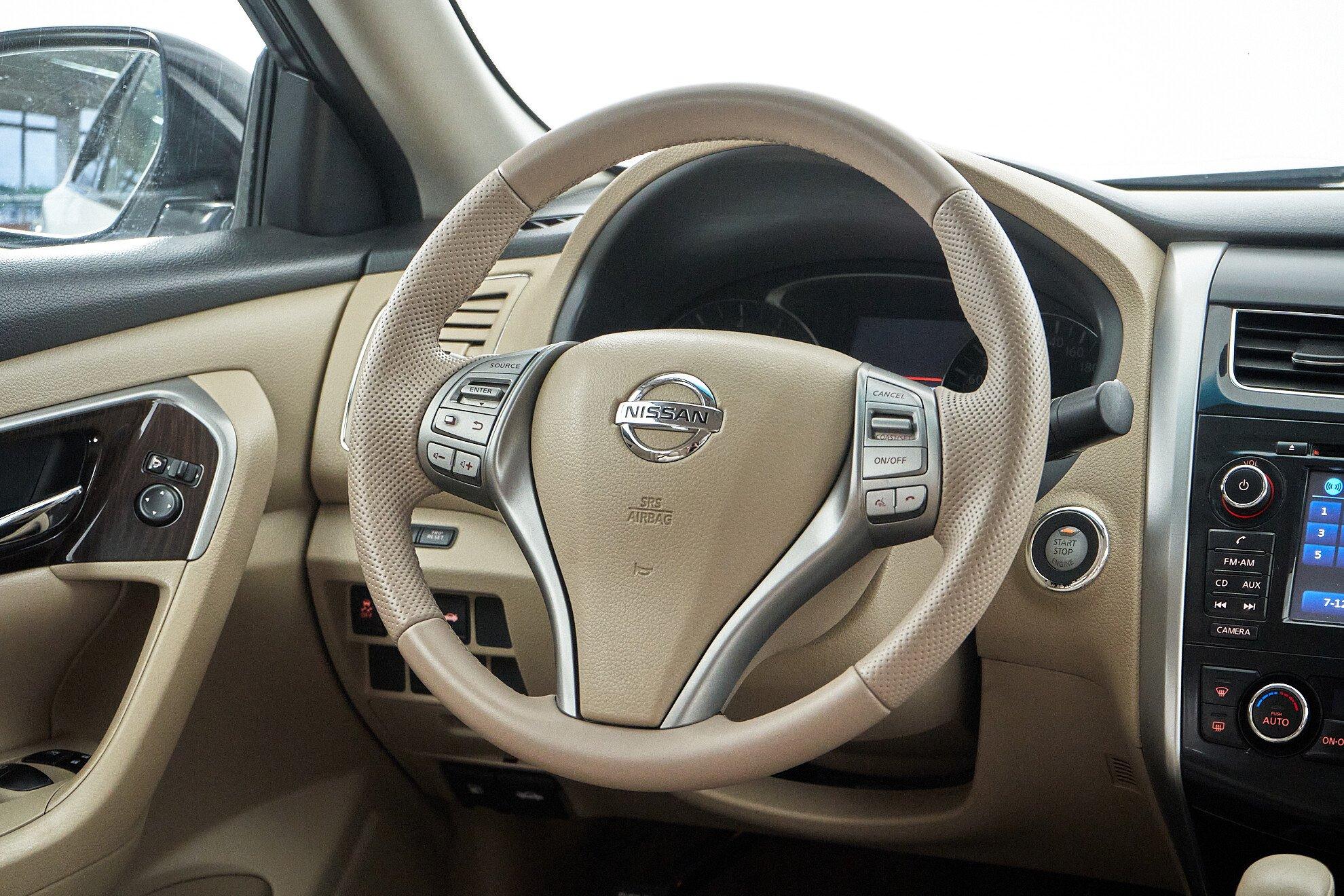 Nissan Teana 2014, белый