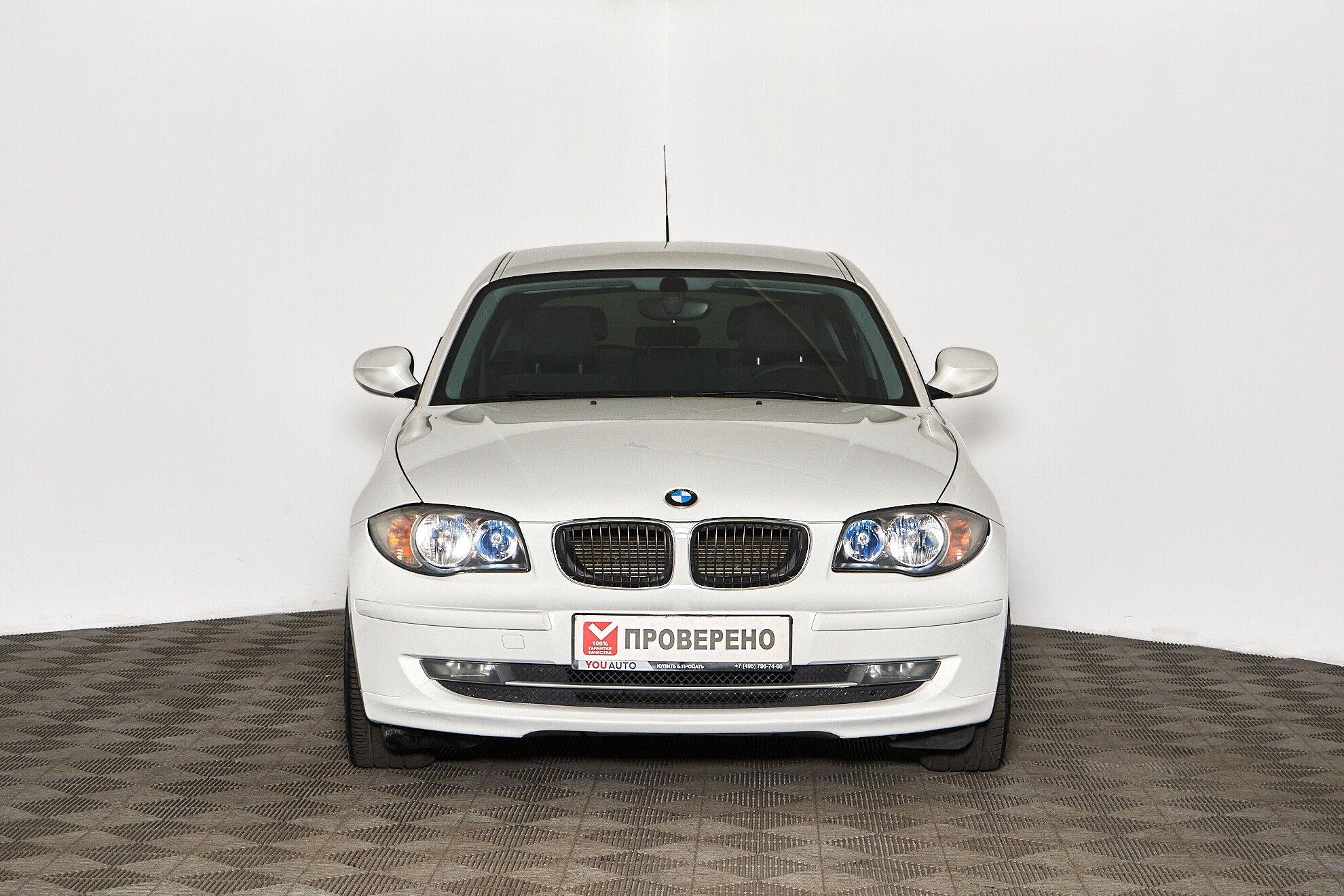 BMW 1 серии 2011, белый