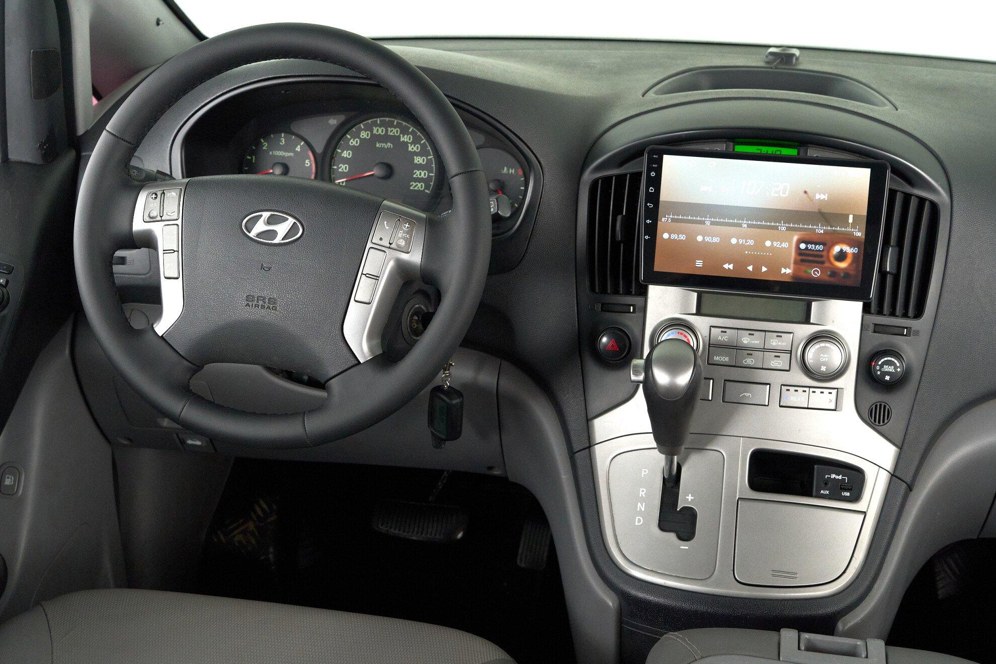 Hyundai Grand Starex 2011, черный
