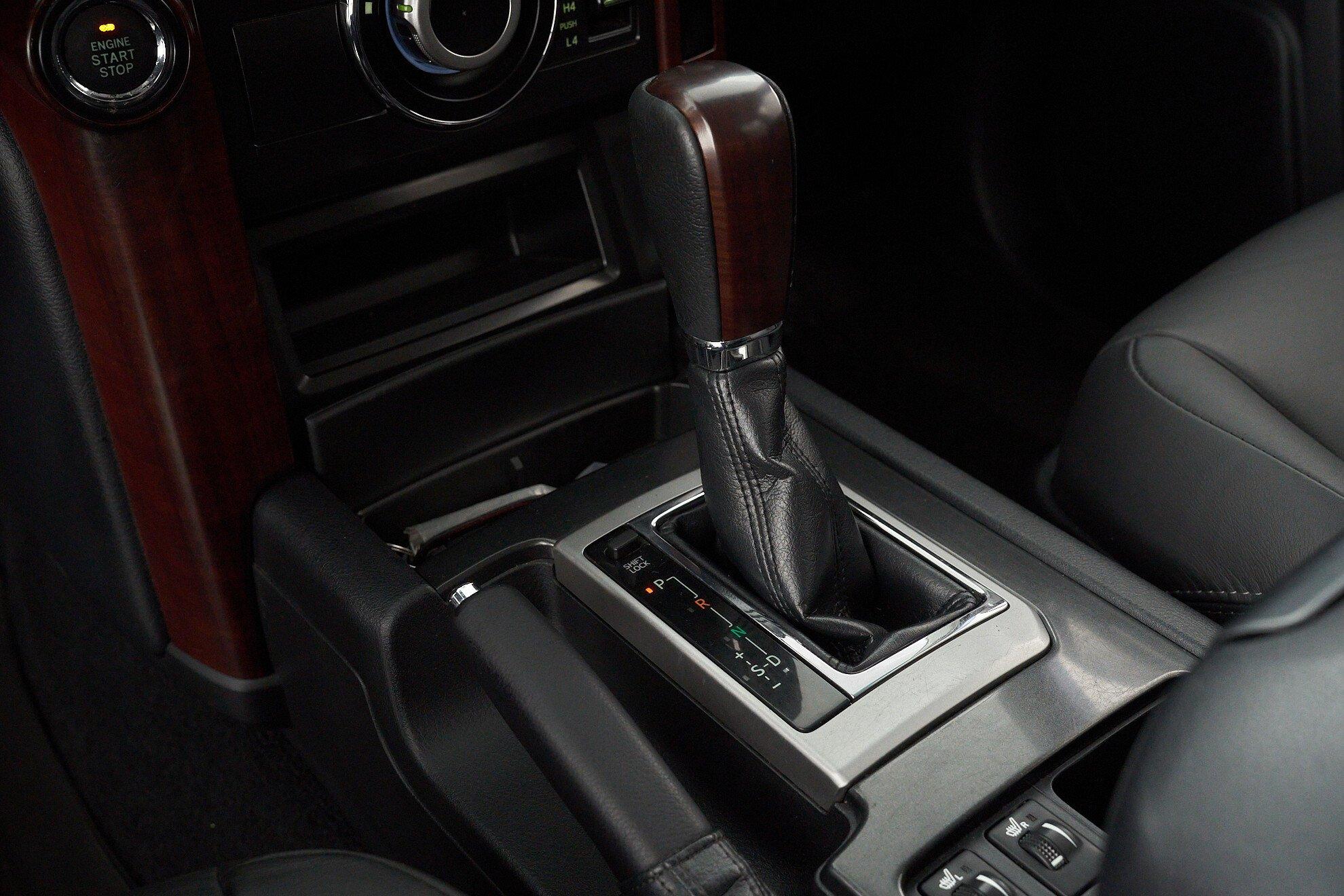 Toyota Land Cruiser Prado 2015, черный