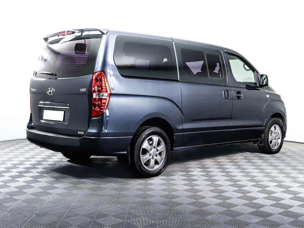 Hyundai Grand Starex 2018, синий