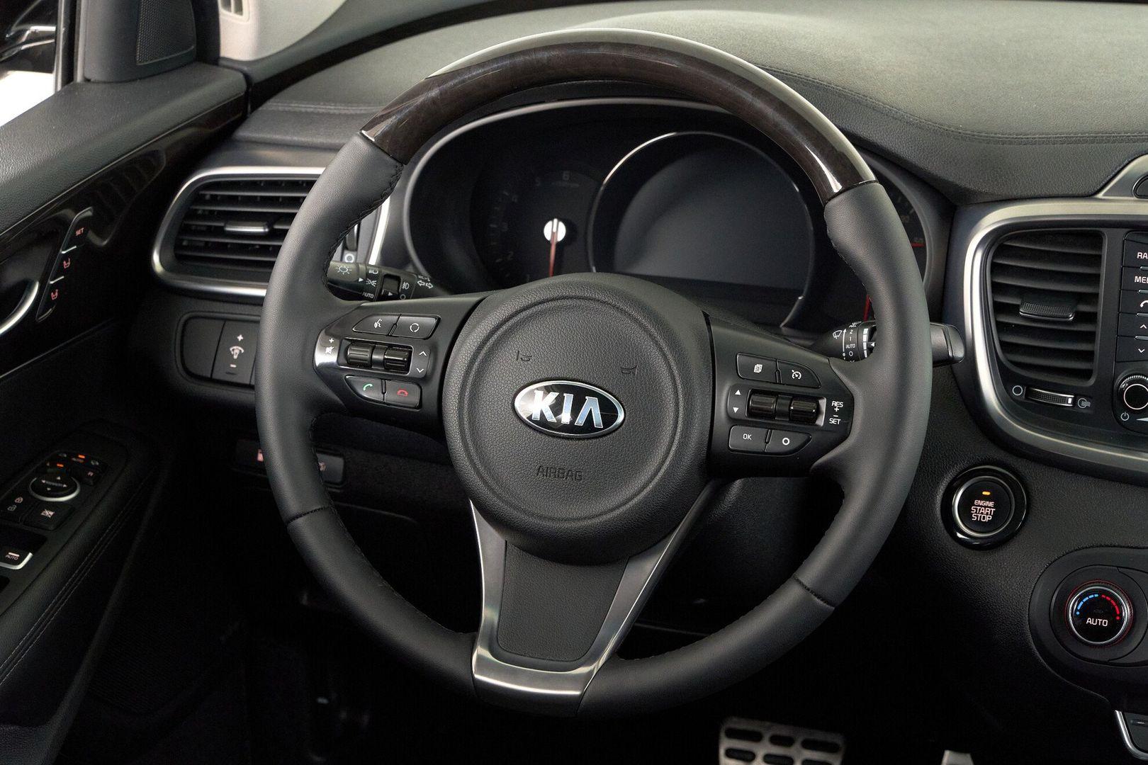 Kia Sorento 2017, черный