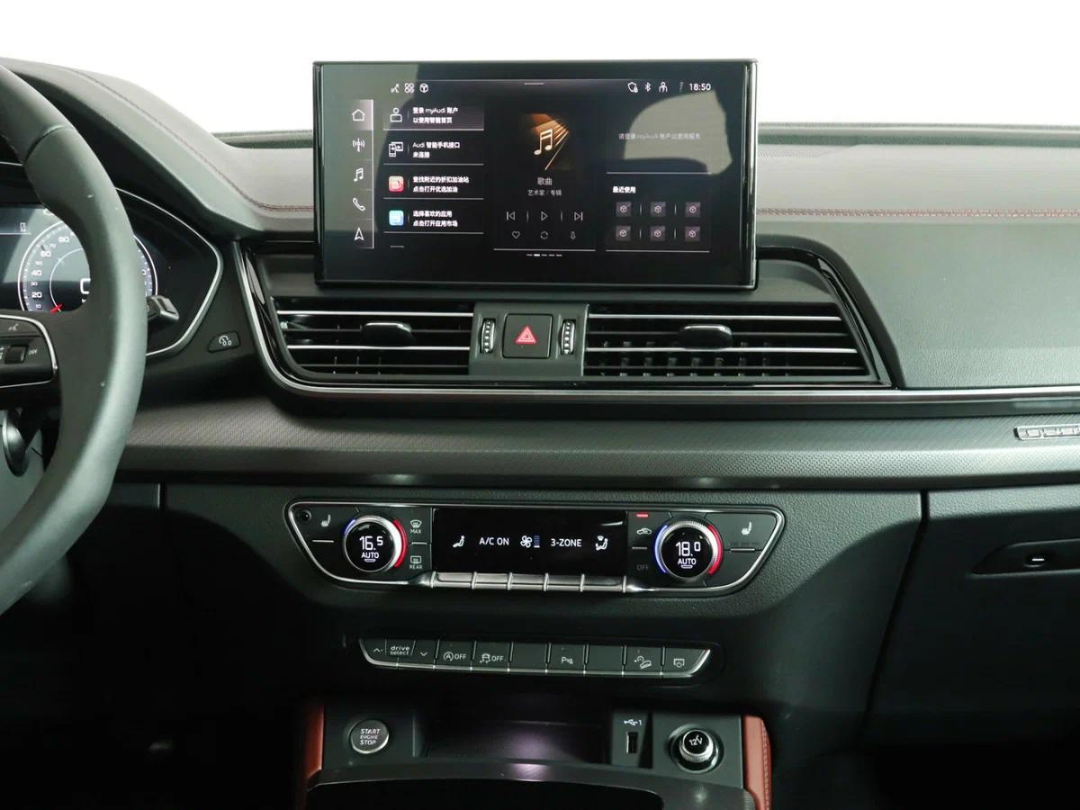 Audi Q5 2025, серый