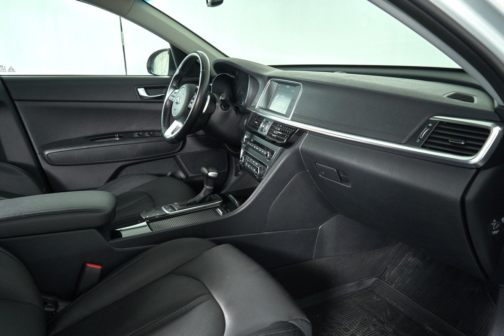 Kia Optima 2019, белый