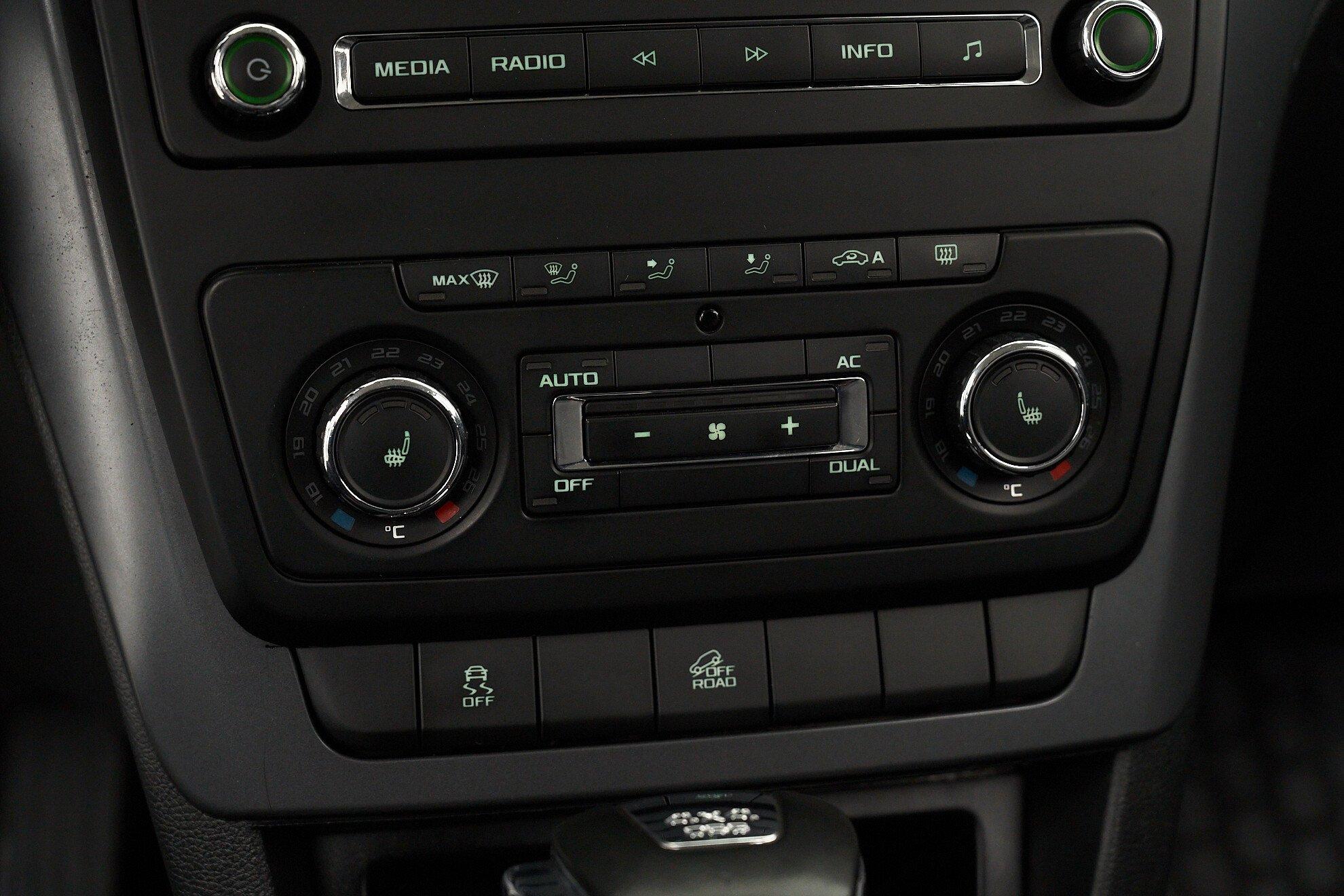 Skoda Yeti 2013, белый