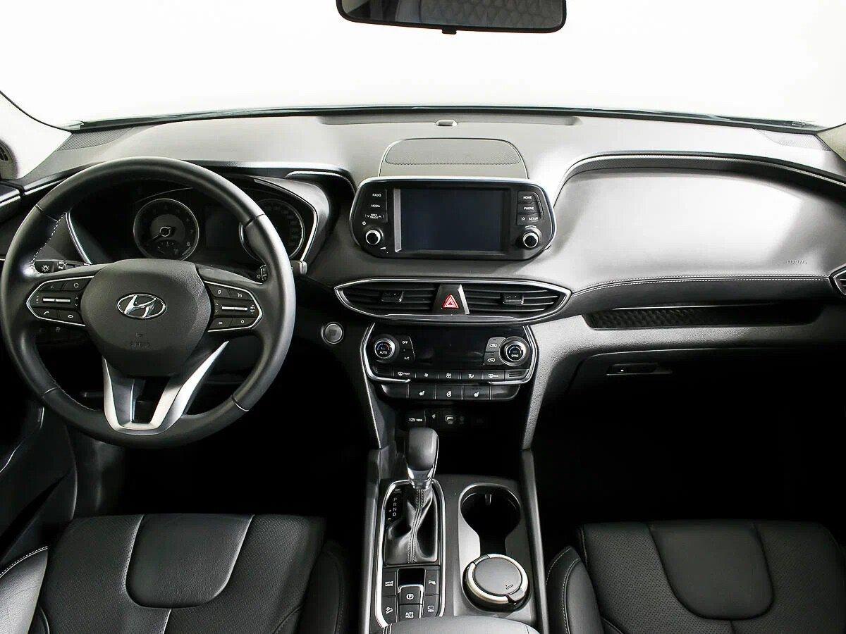 Hyundai Santa Fe 2019, серебряный