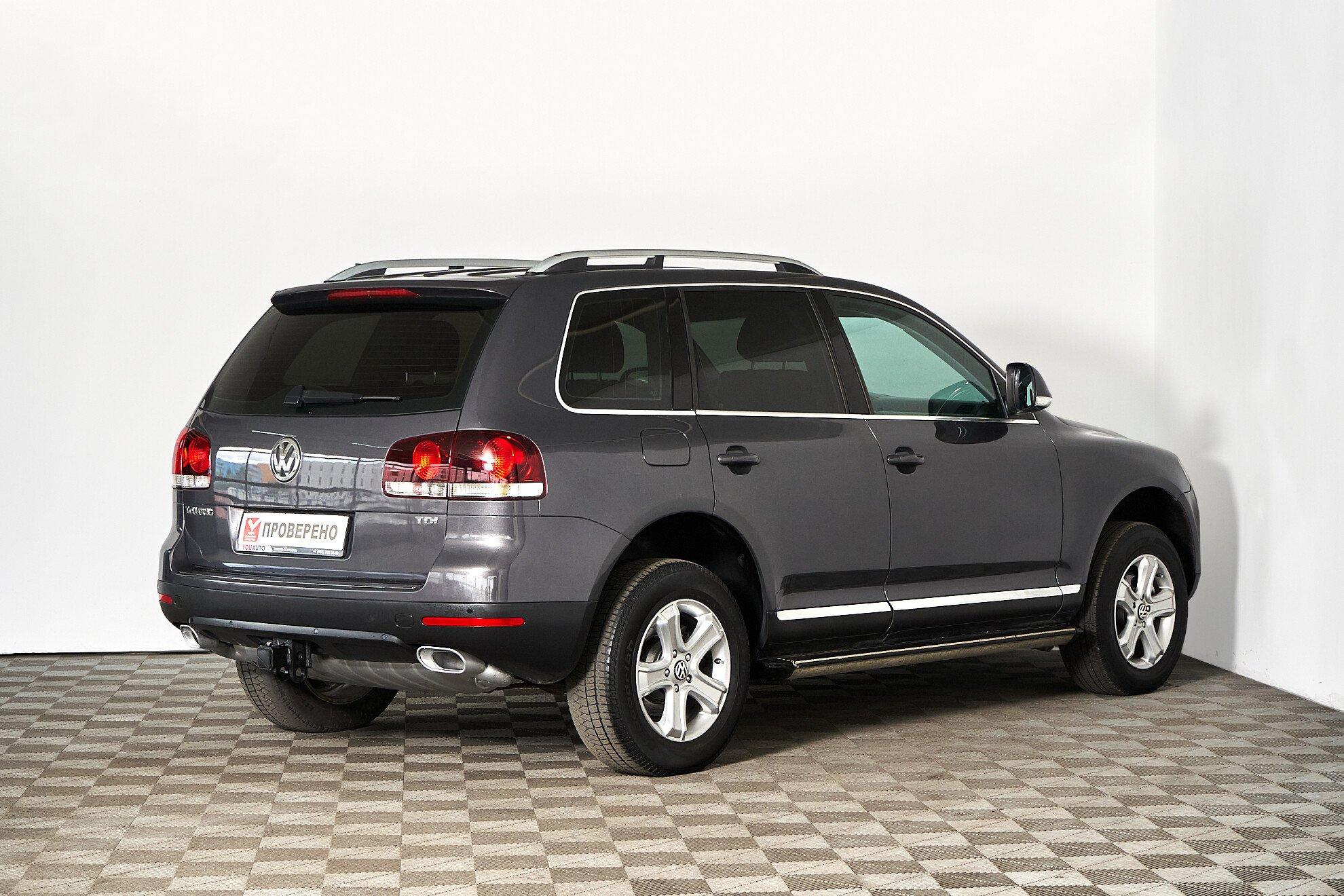 Volkswagen Touareg 2008, серый