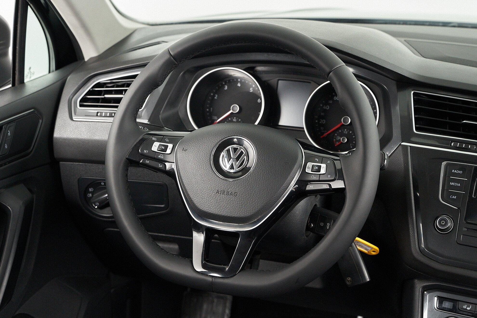 Volkswagen Tiguan 2017, черный