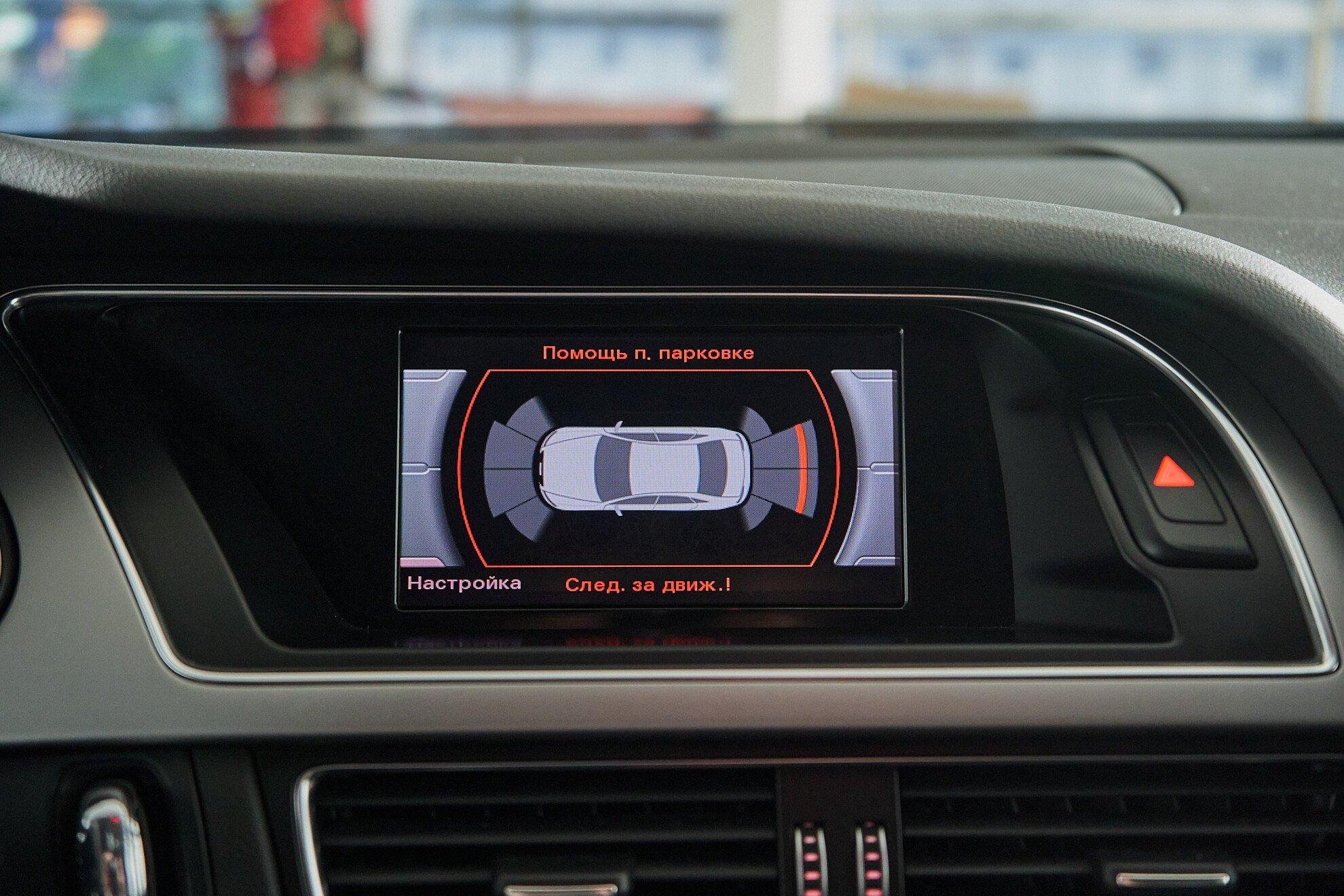 Audi A4 2014, черный