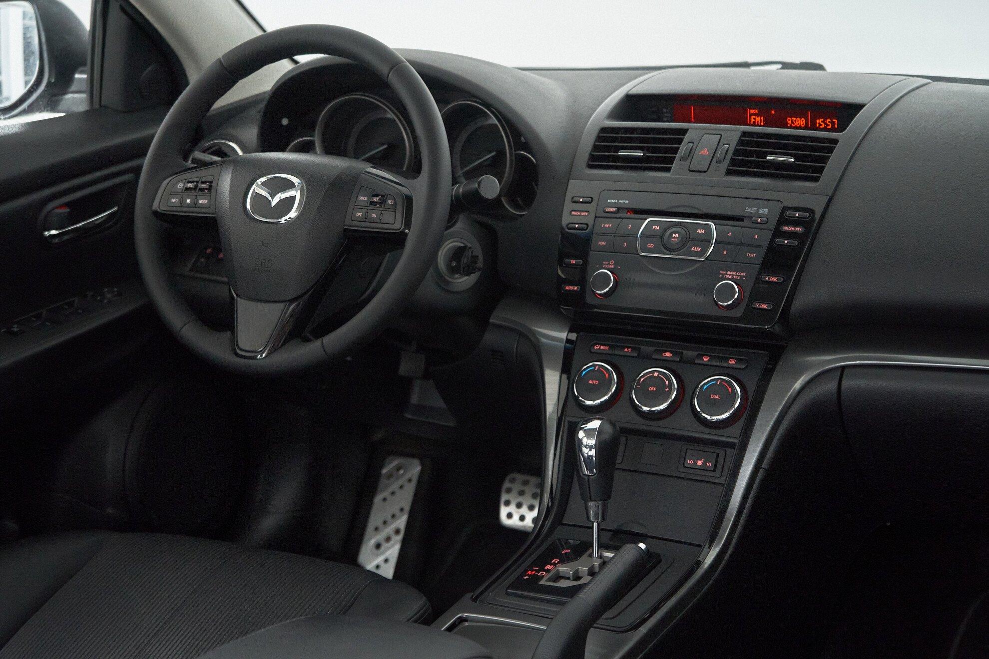 Mazda 6 2010, черный