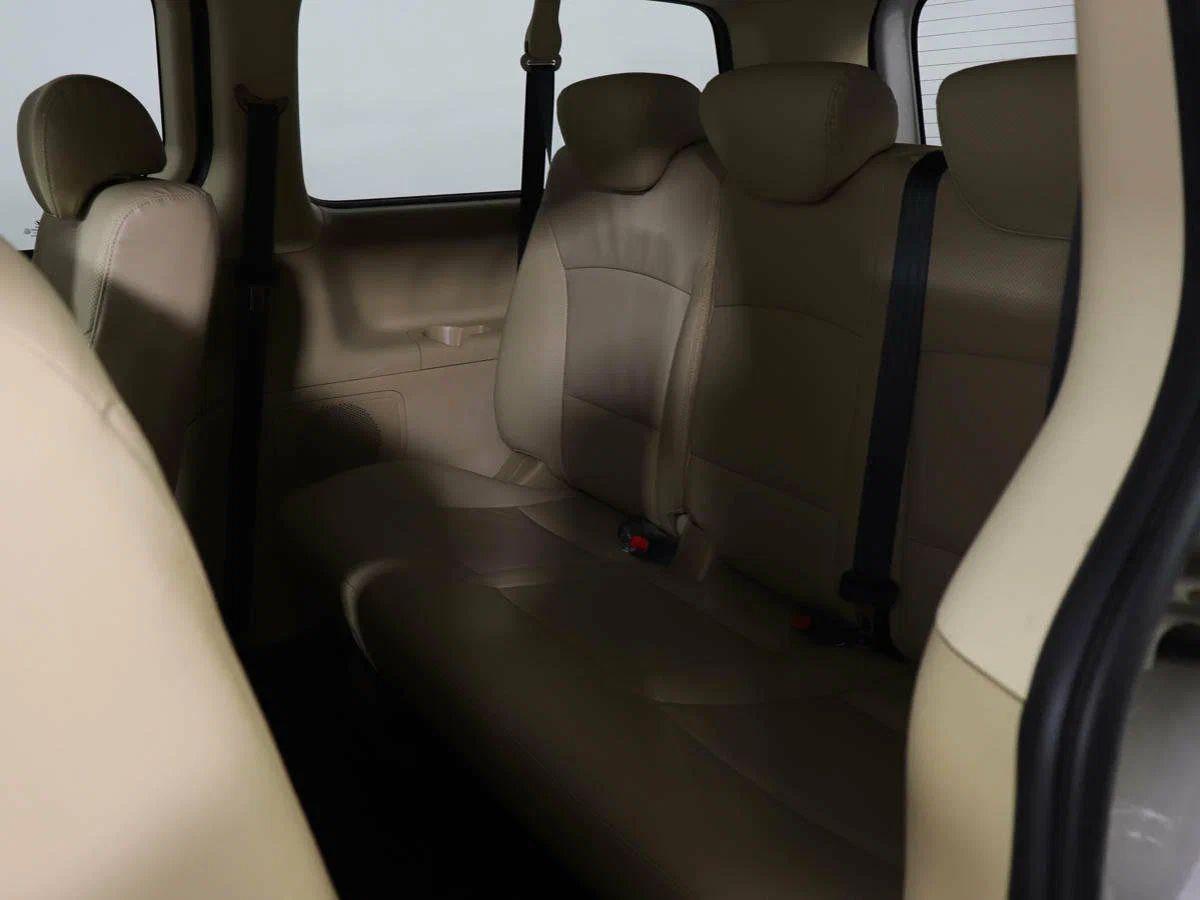Hyundai H-1 2016, белый