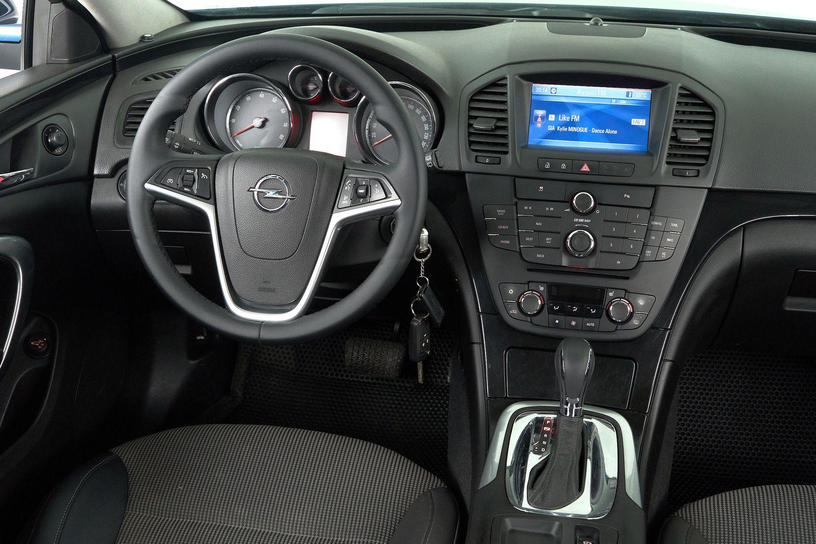 Opel Insignia 2012, синий