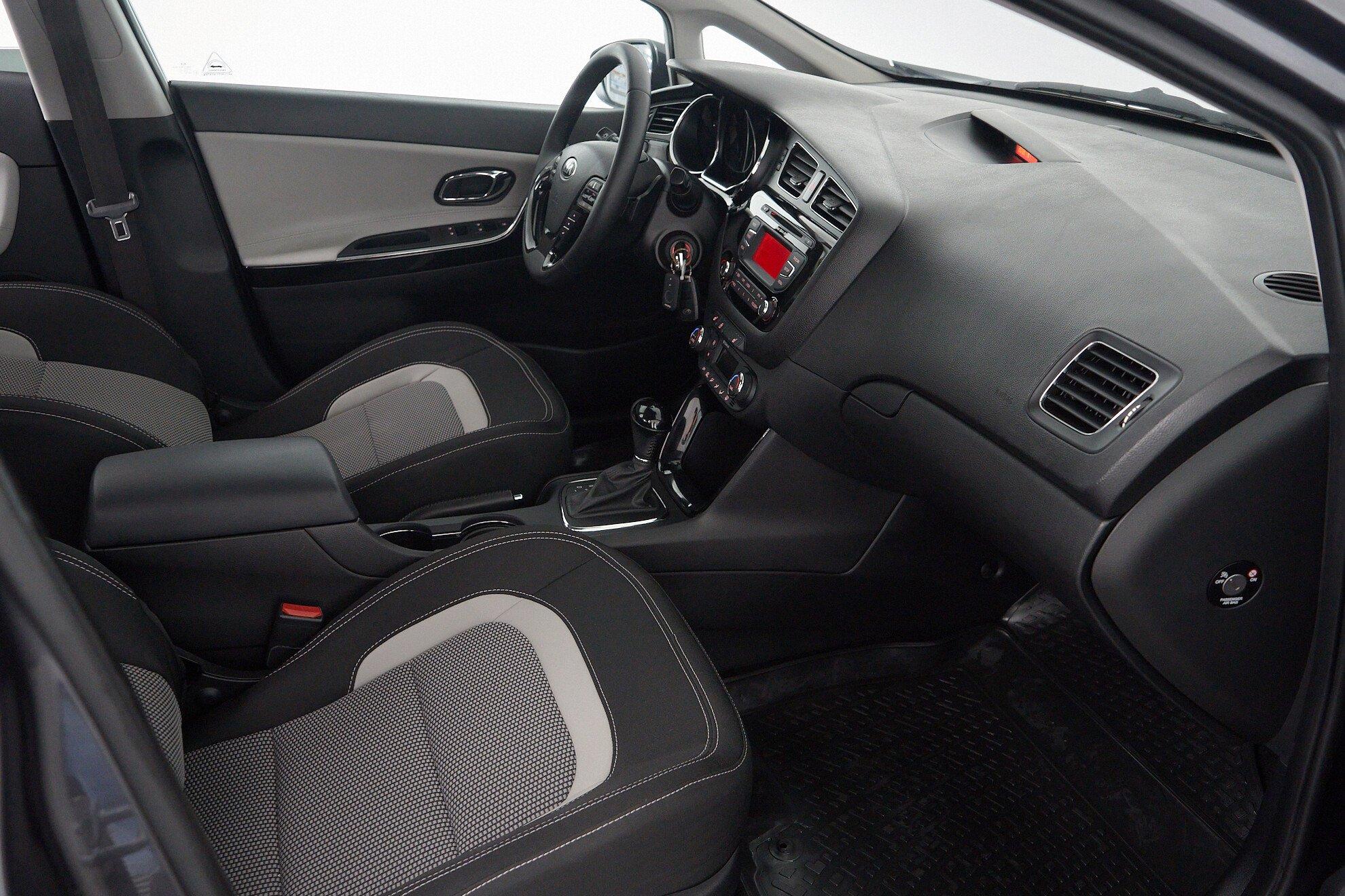 Kia Ceed 2015, серый