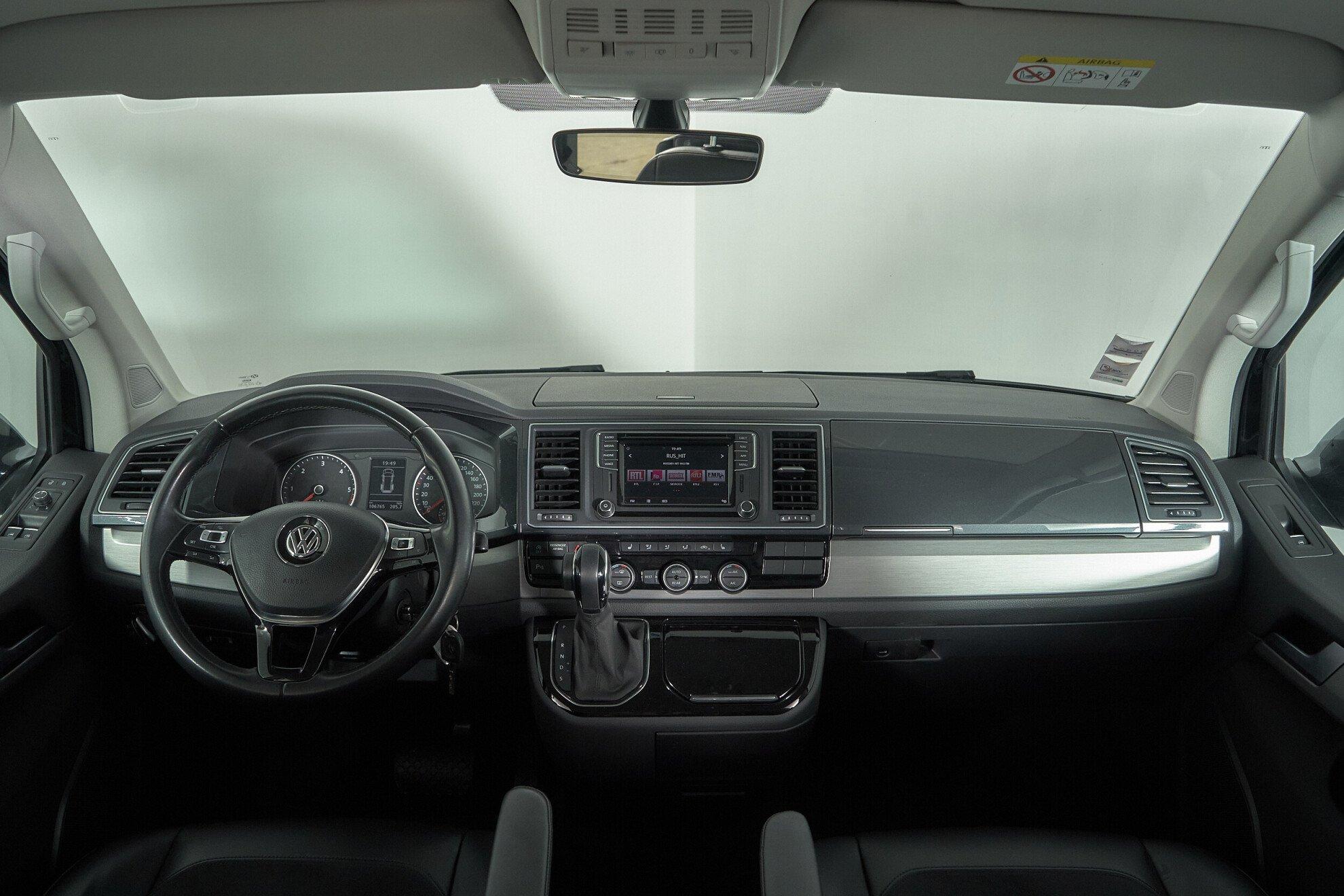 Volkswagen Multivan 2018, черный