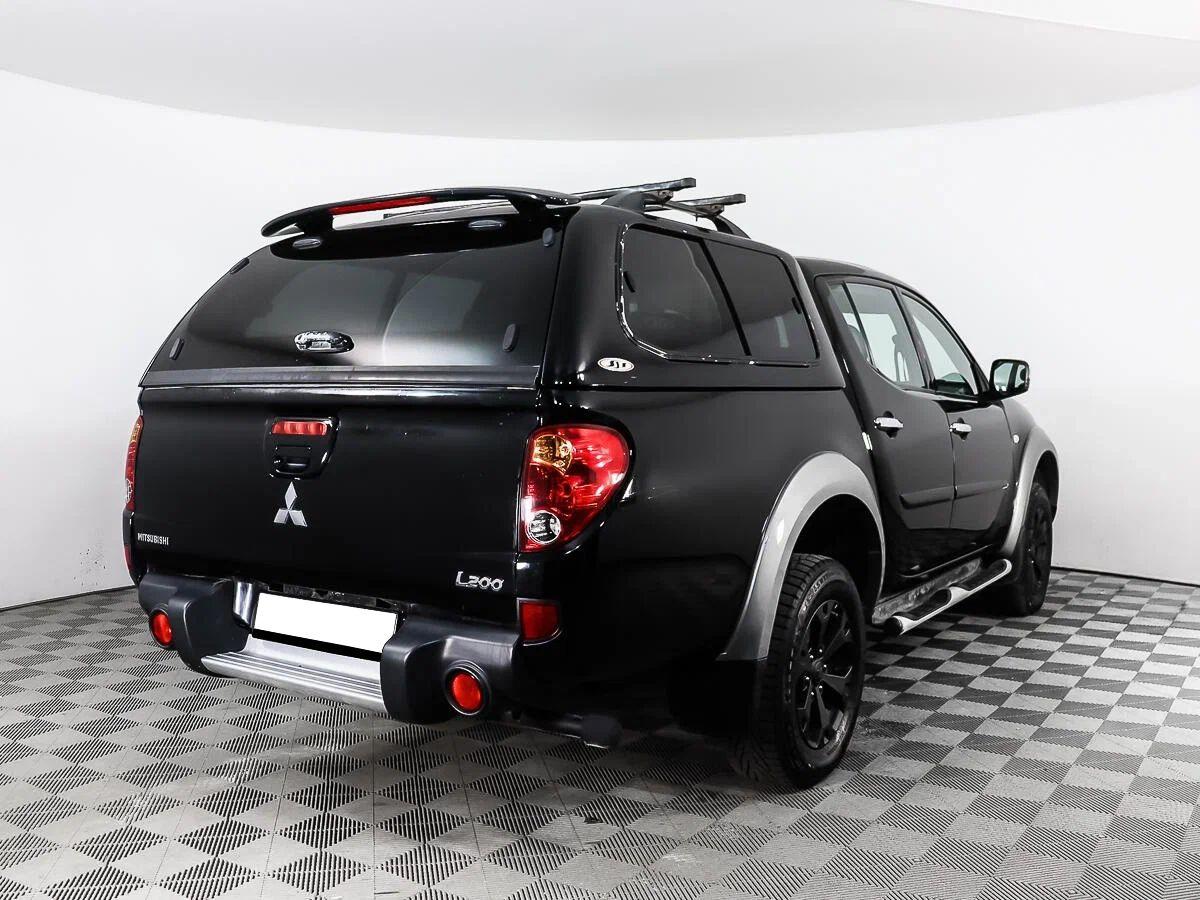 Mitsubishi L200 2014, черный