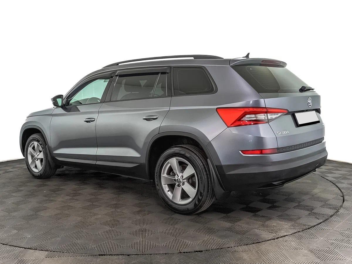 Skoda Kodiaq 2022, серый