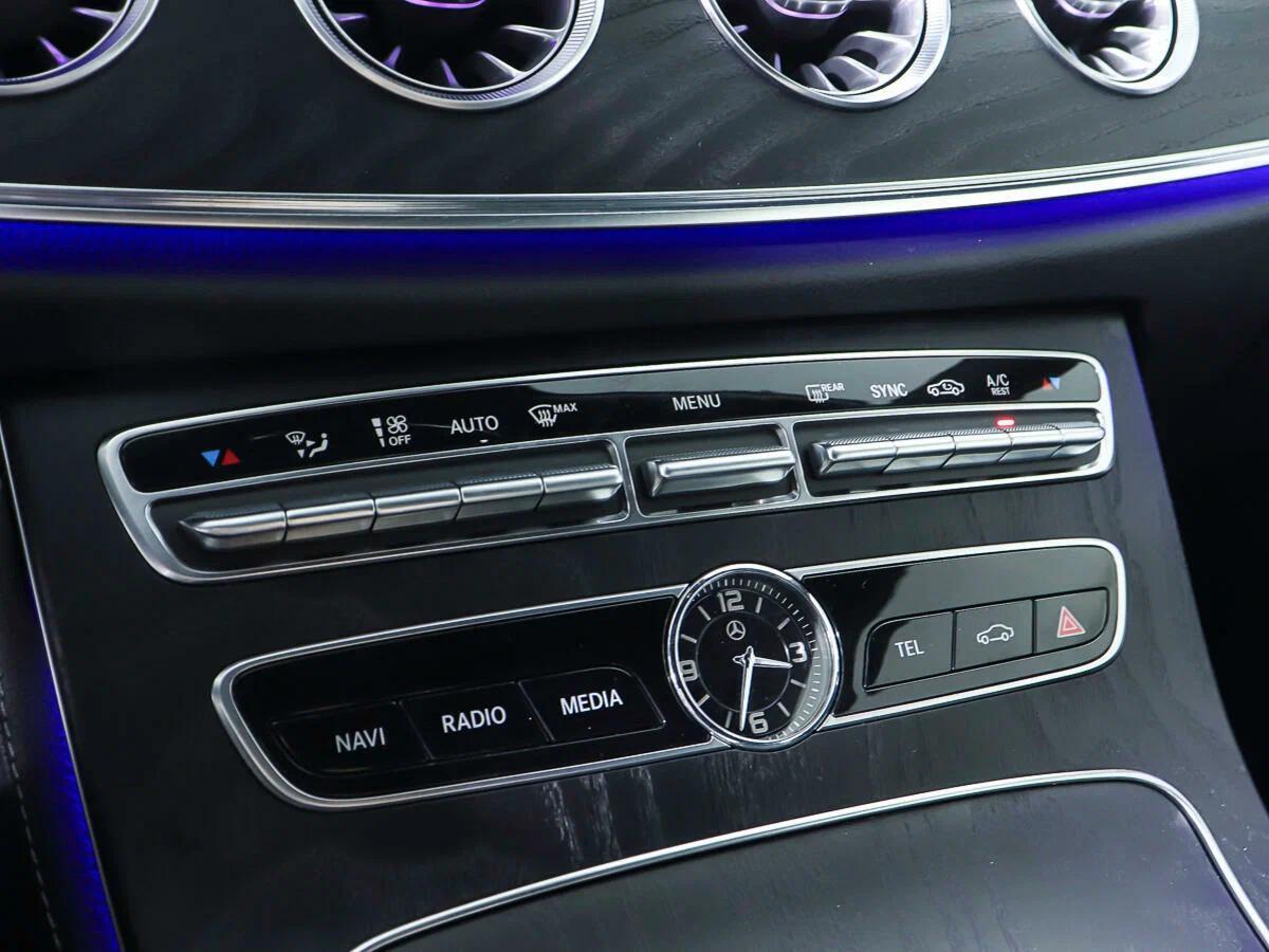 Mercedes-Benz E-Класс 2019, серебряный
