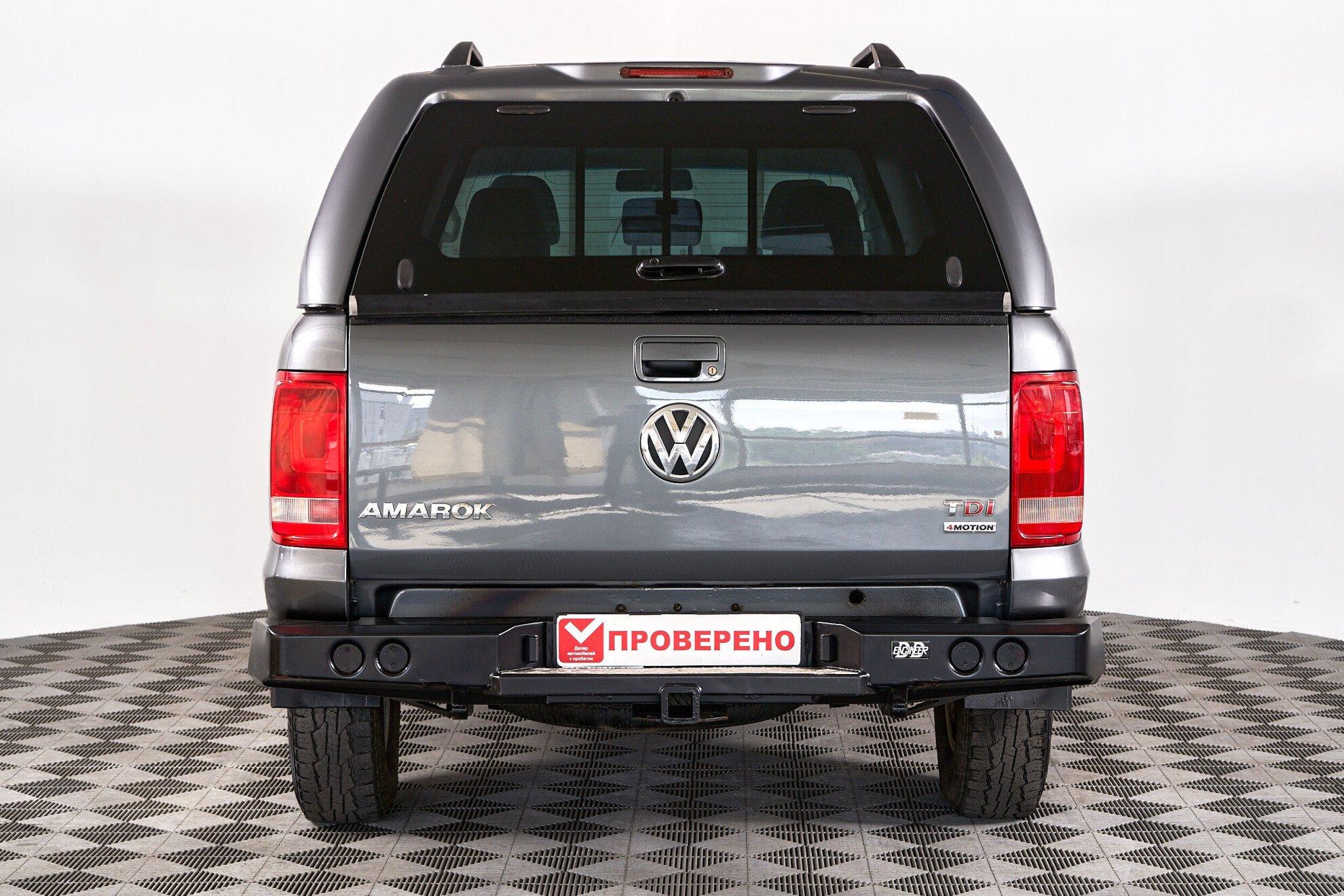 Volkswagen Amarok 2012, серый