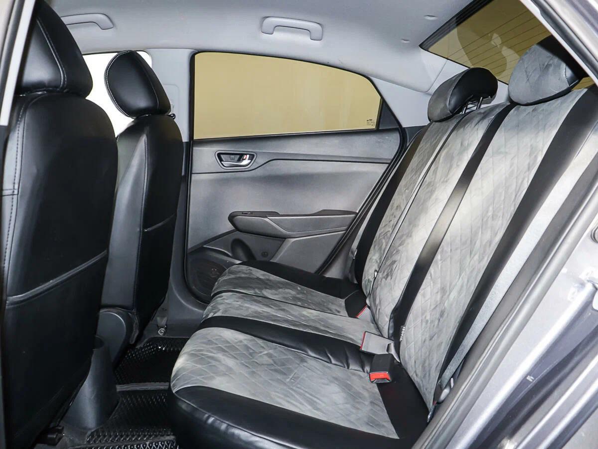 Hyundai Solaris 2022, серый