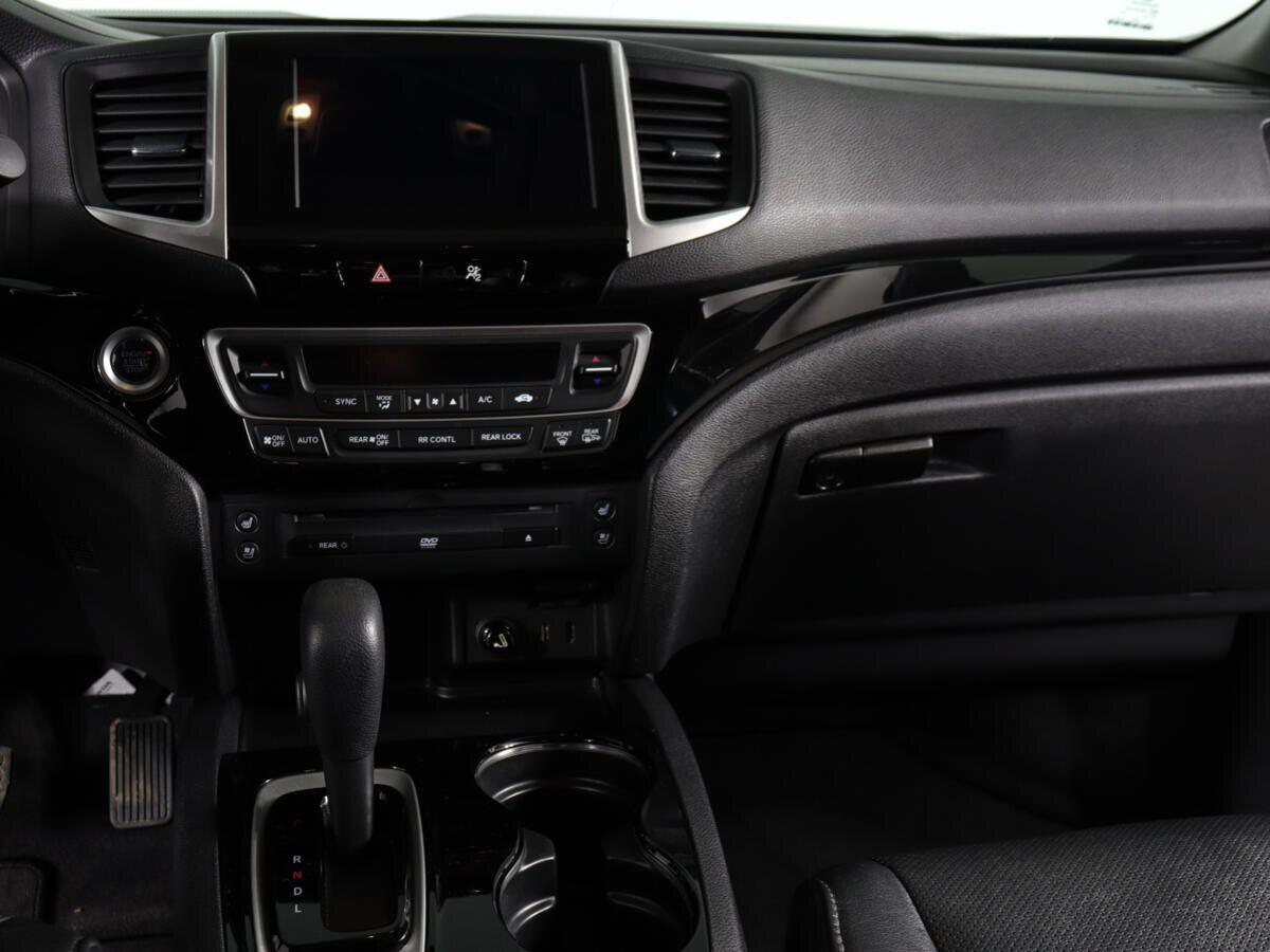 Honda Pilot 2018, серый