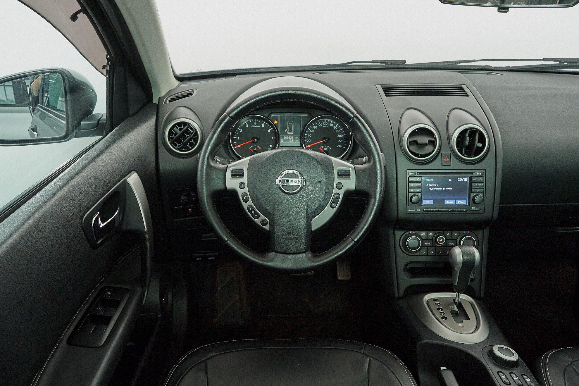Nissan Qashqai 2011, серебряный