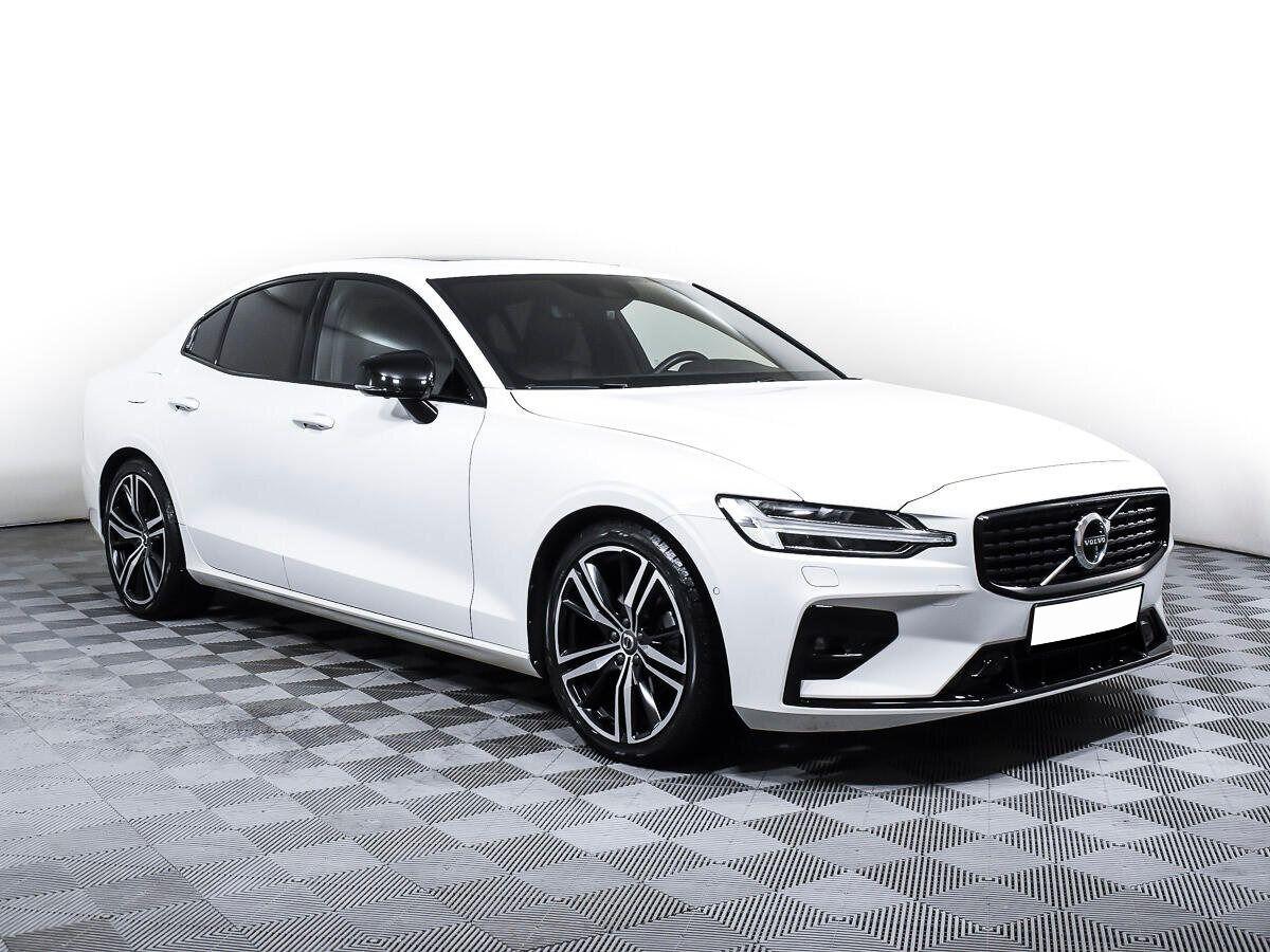 Volvo S60 2022, белый