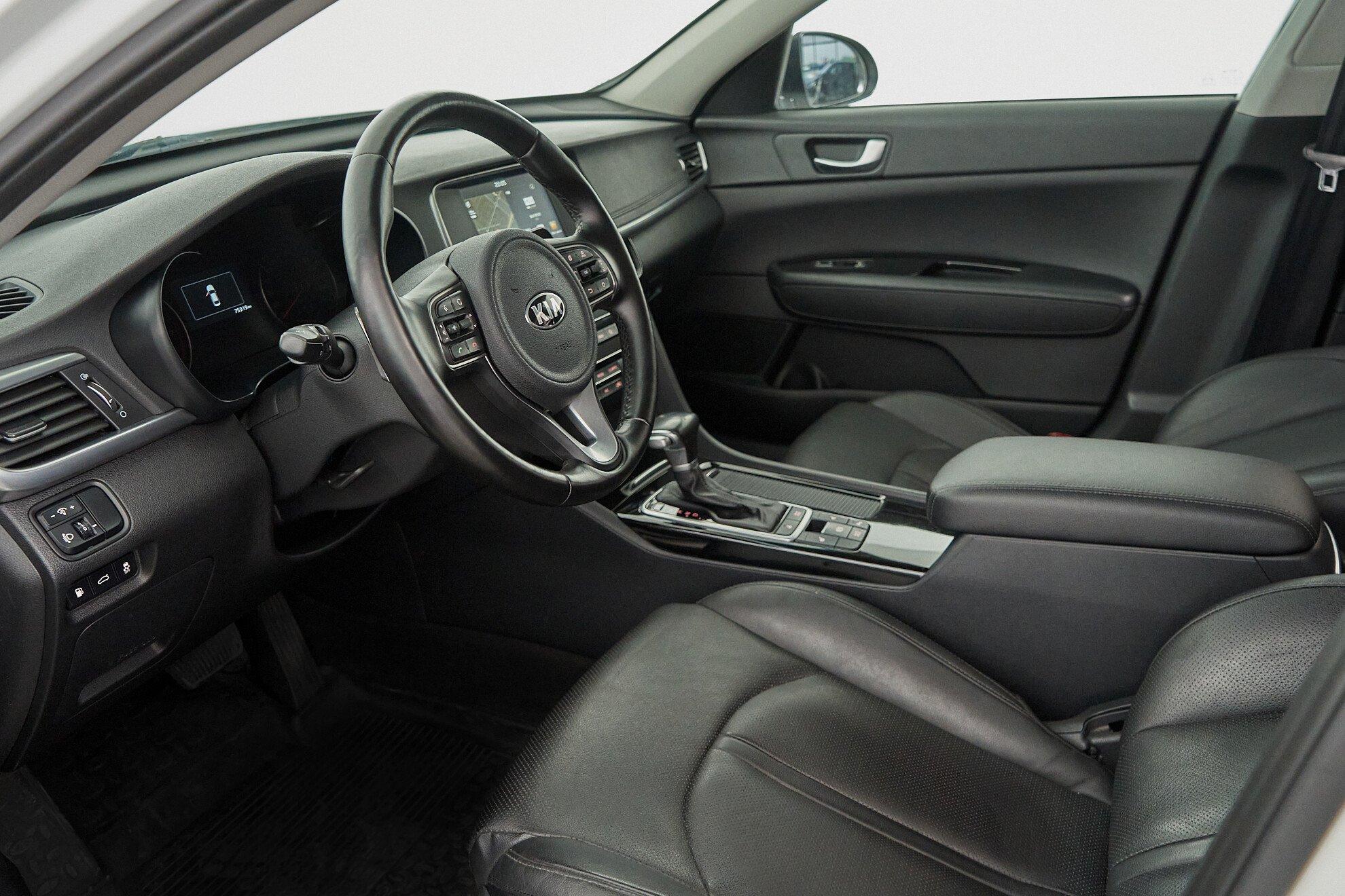 Kia Optima 2018, белый