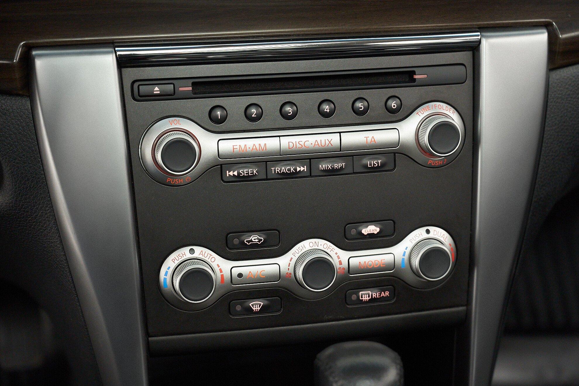 Nissan Teana 2012, серебряный