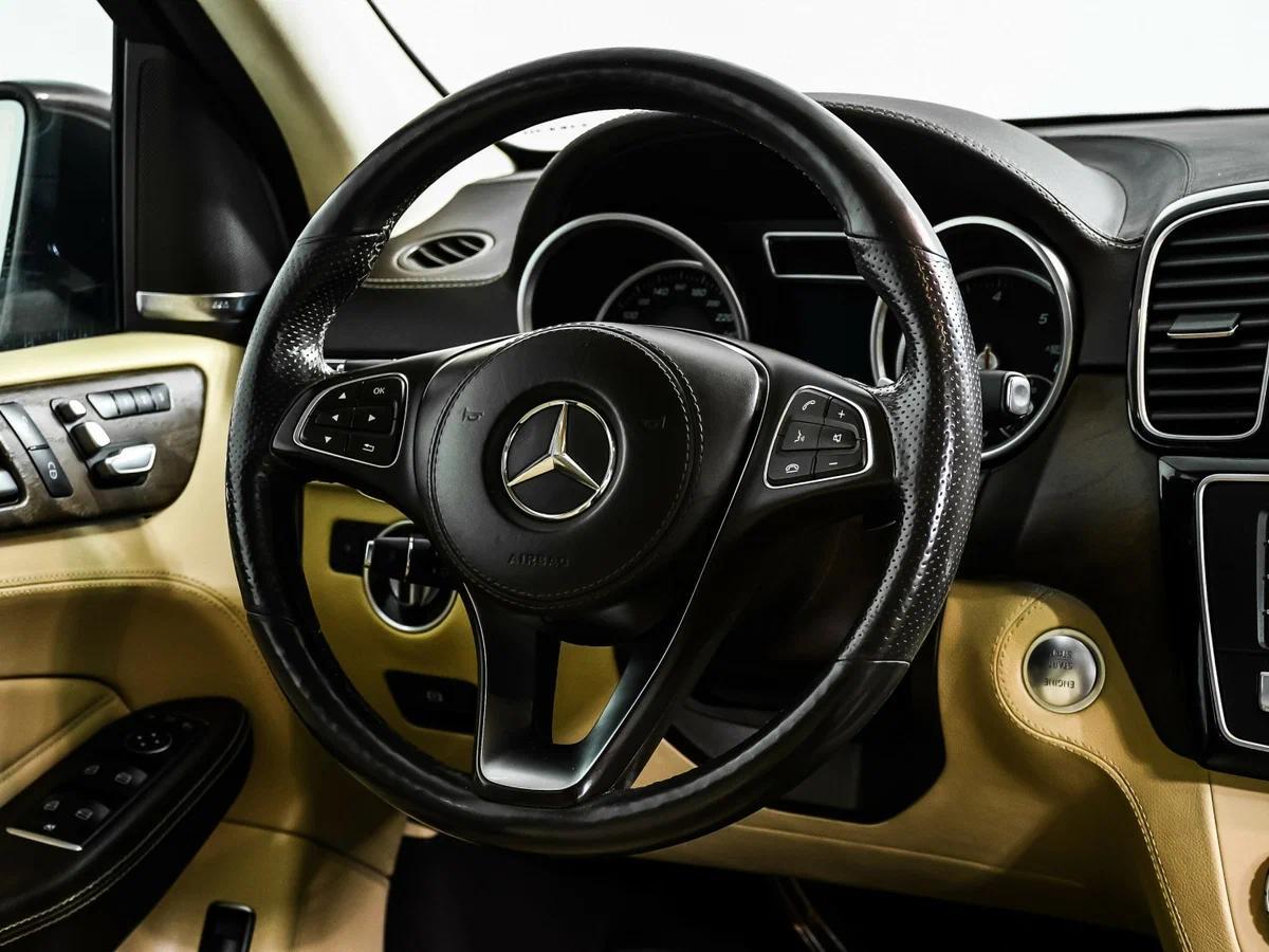Mercedes-Benz GLS 2016, коричневый