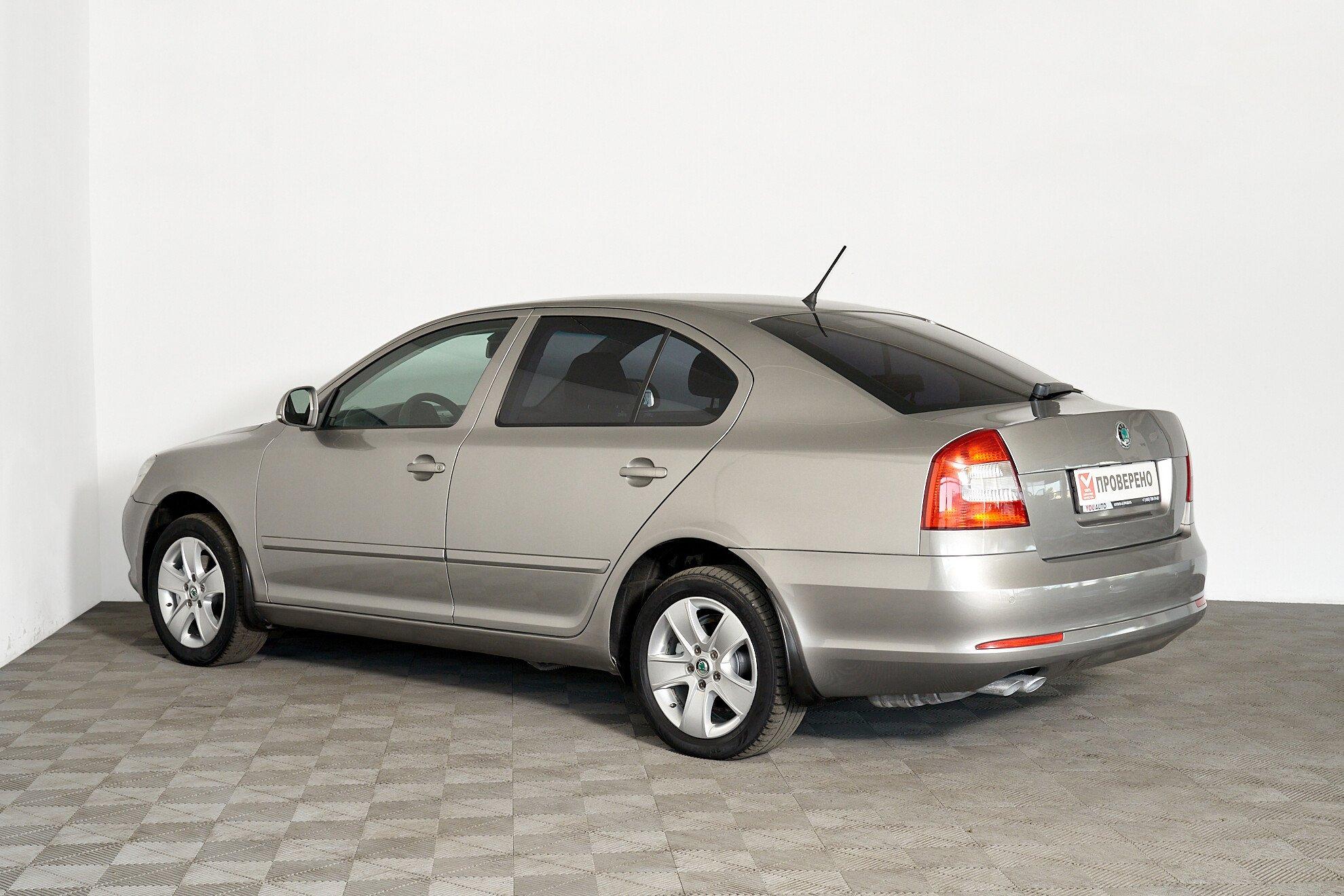 Skoda Octavia 2013, бежевый