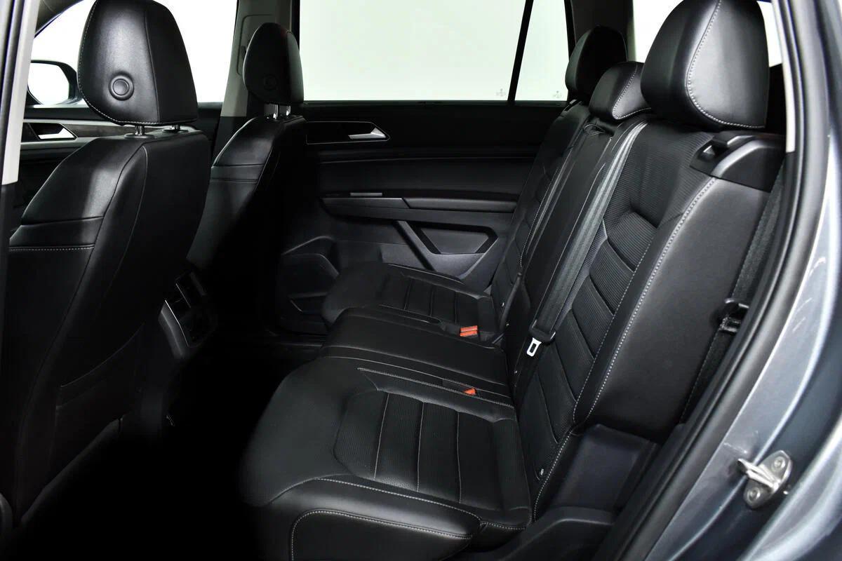 Volkswagen Teramont 2018, серый