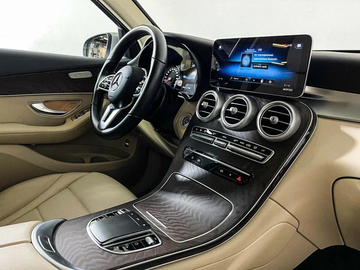 Mercedes-Benz GLC 2021, серый
