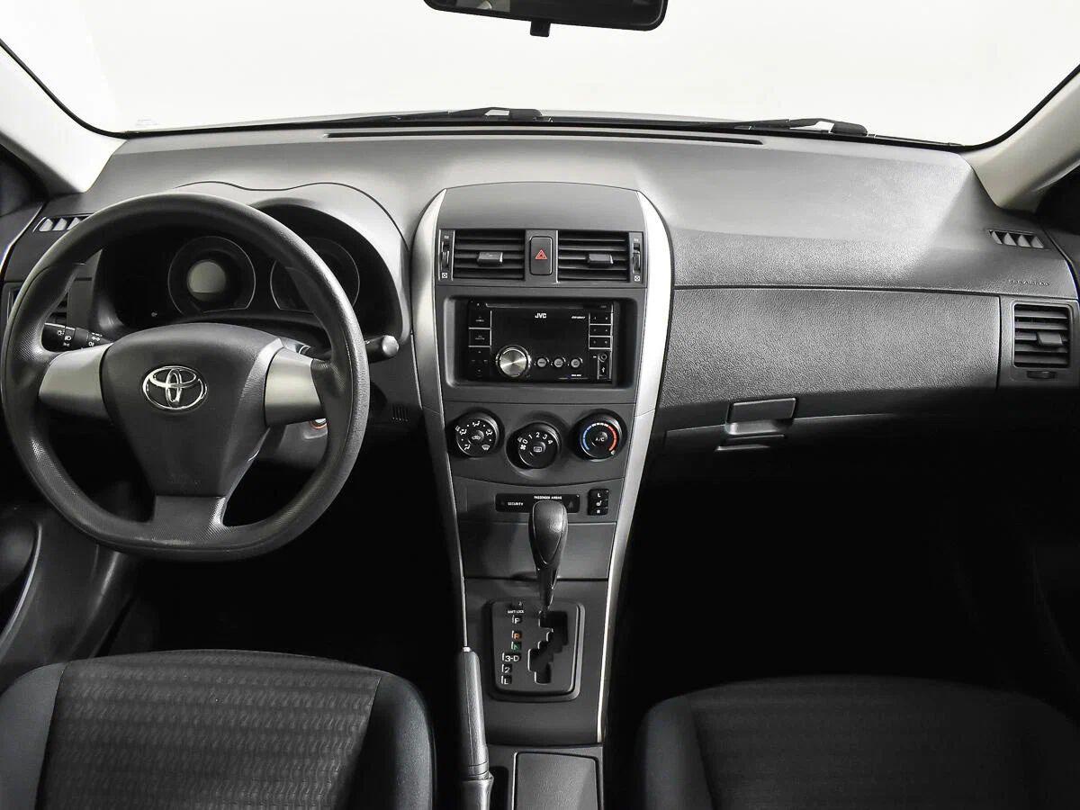 Toyota Corolla 2010, черный