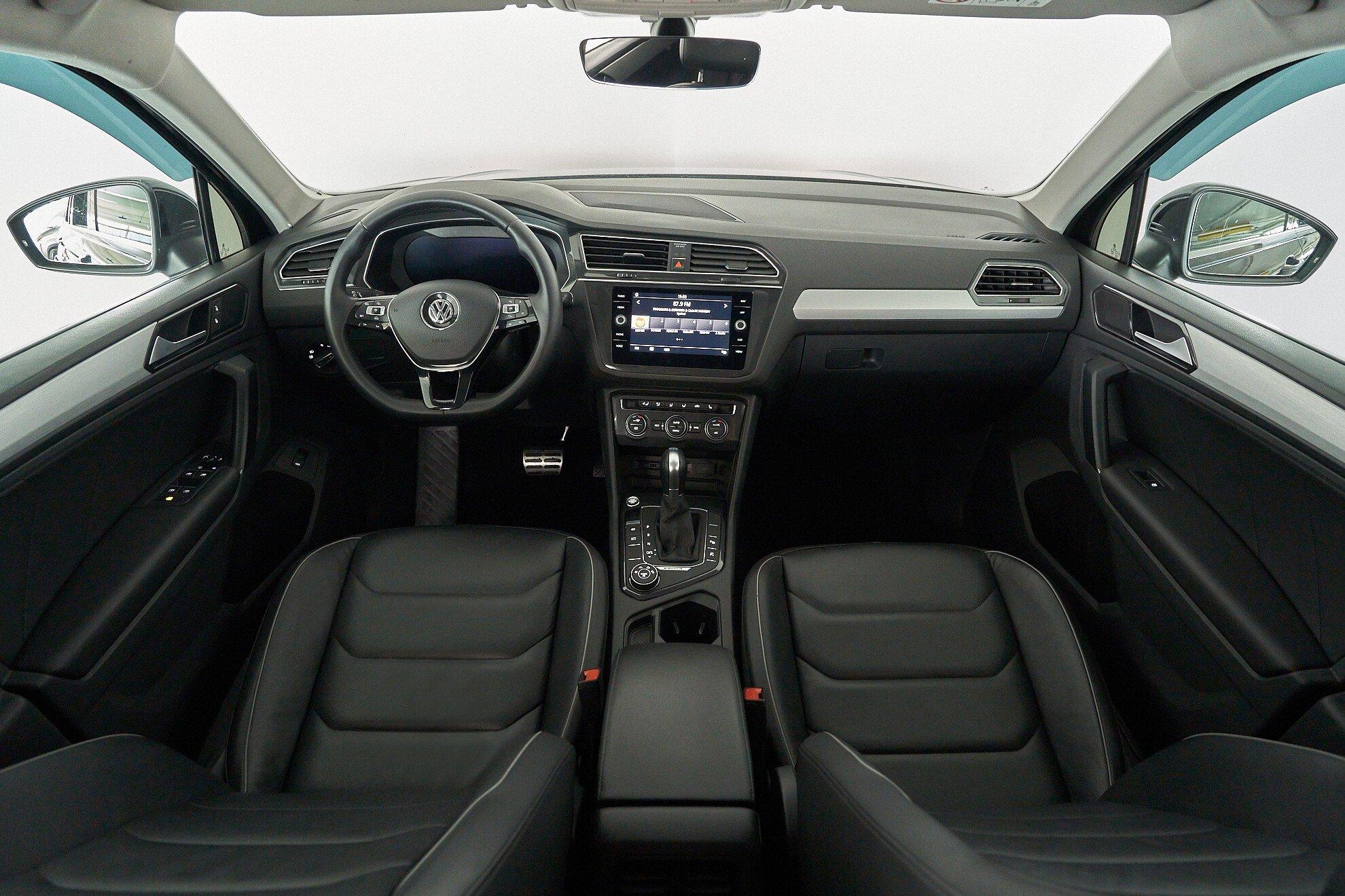 Volkswagen Tiguan 2018, черный