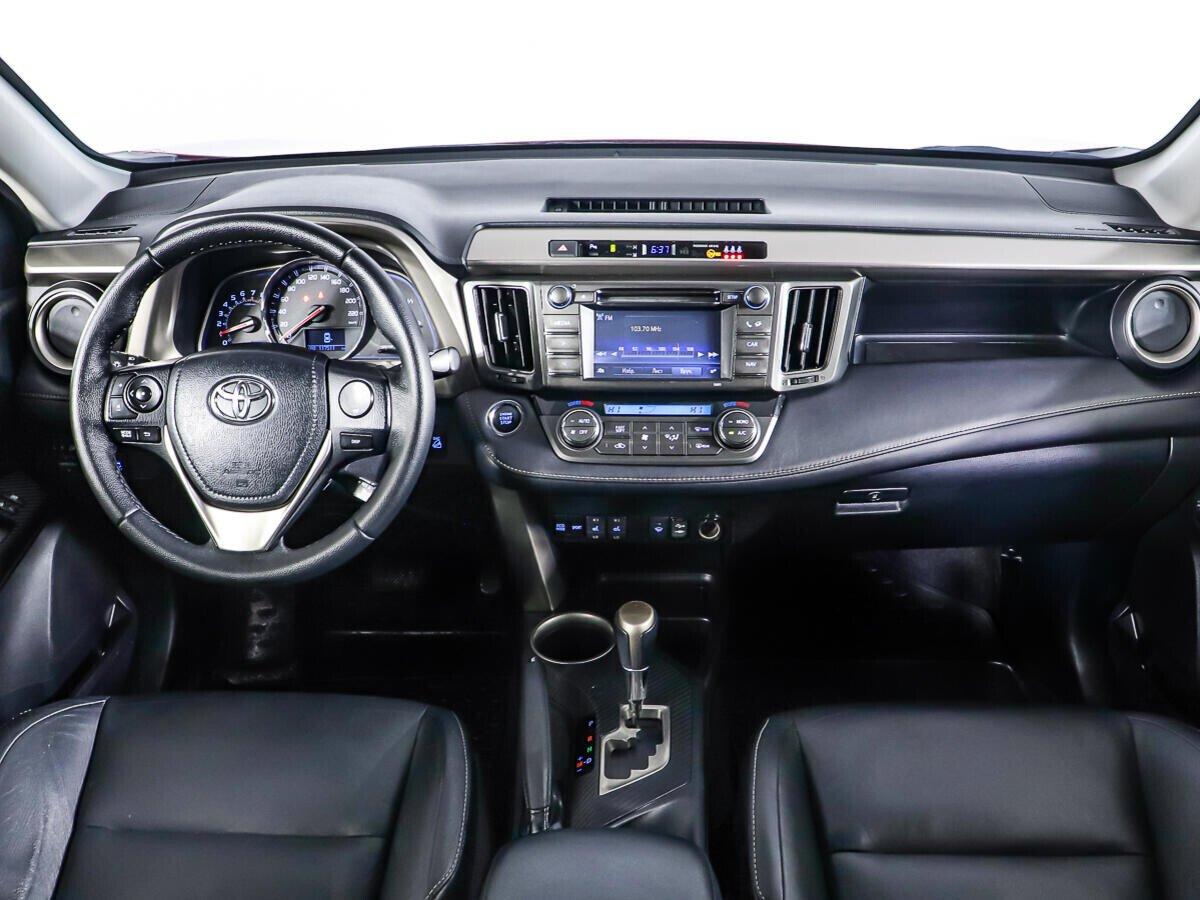 Toyota RAV4 2015, красный