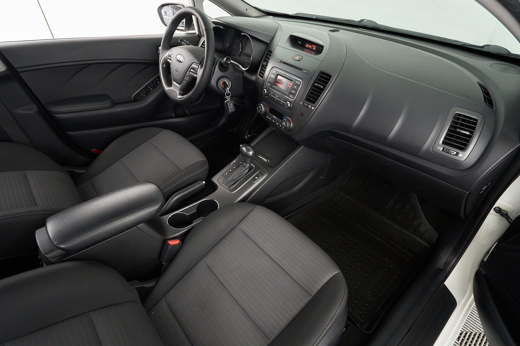 Kia Cerato 2013, белый