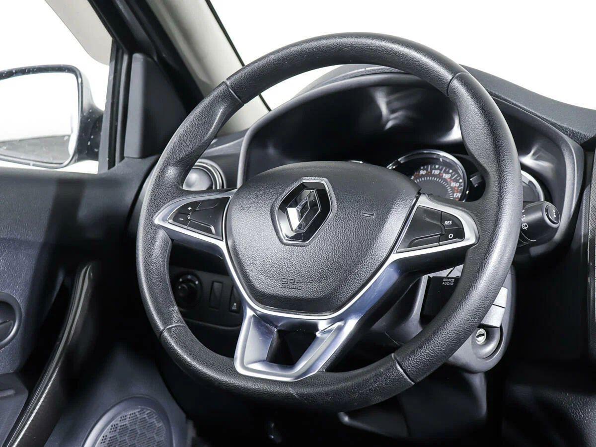 Renault Sandero 2021, серебряный