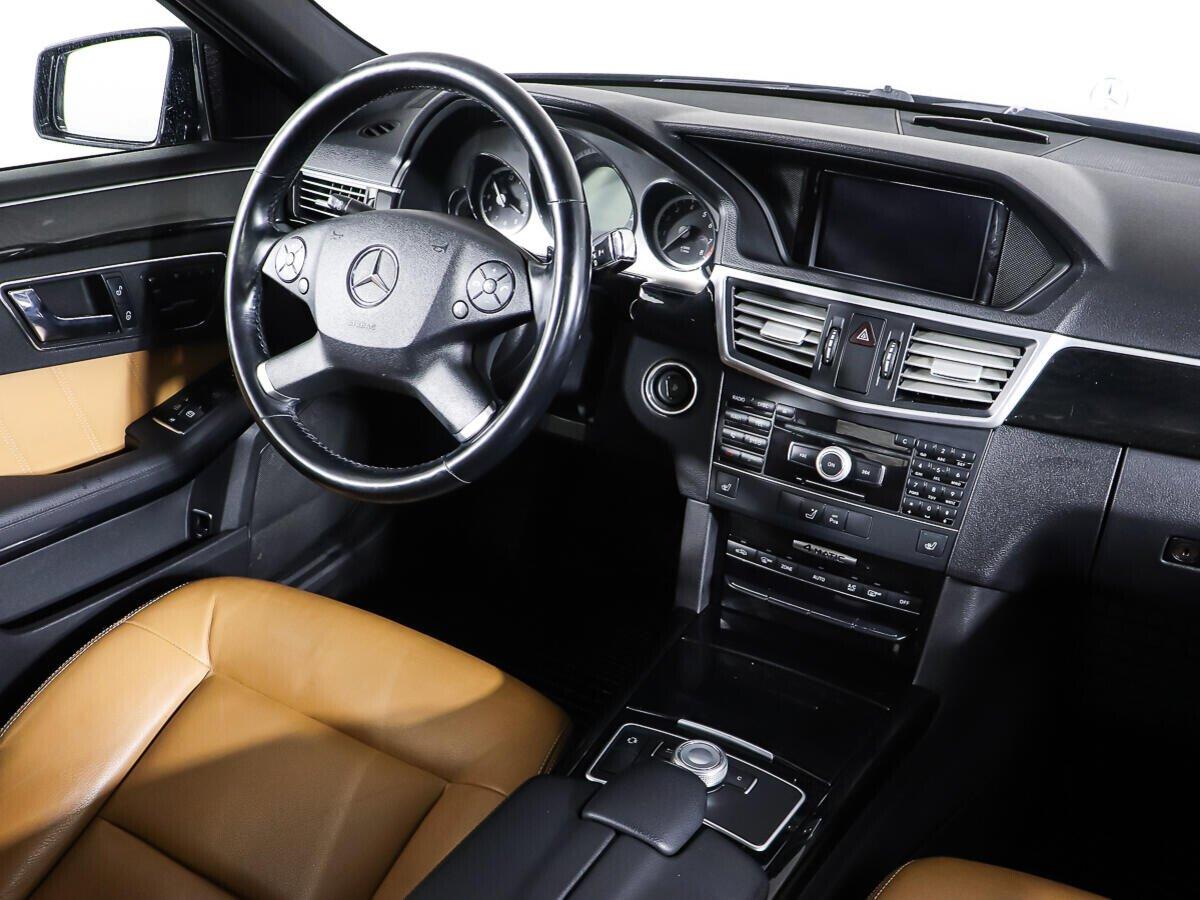 Mercedes-Benz E-Класс 2011, черный
