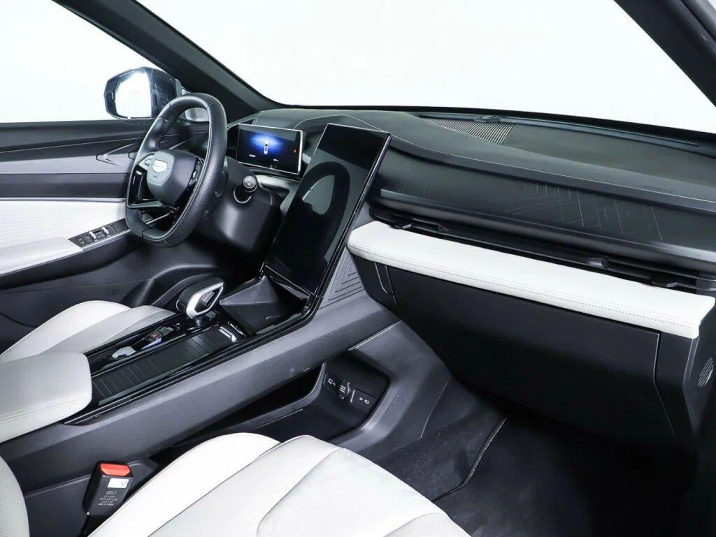 Geely Boyue Cool 2024, серый