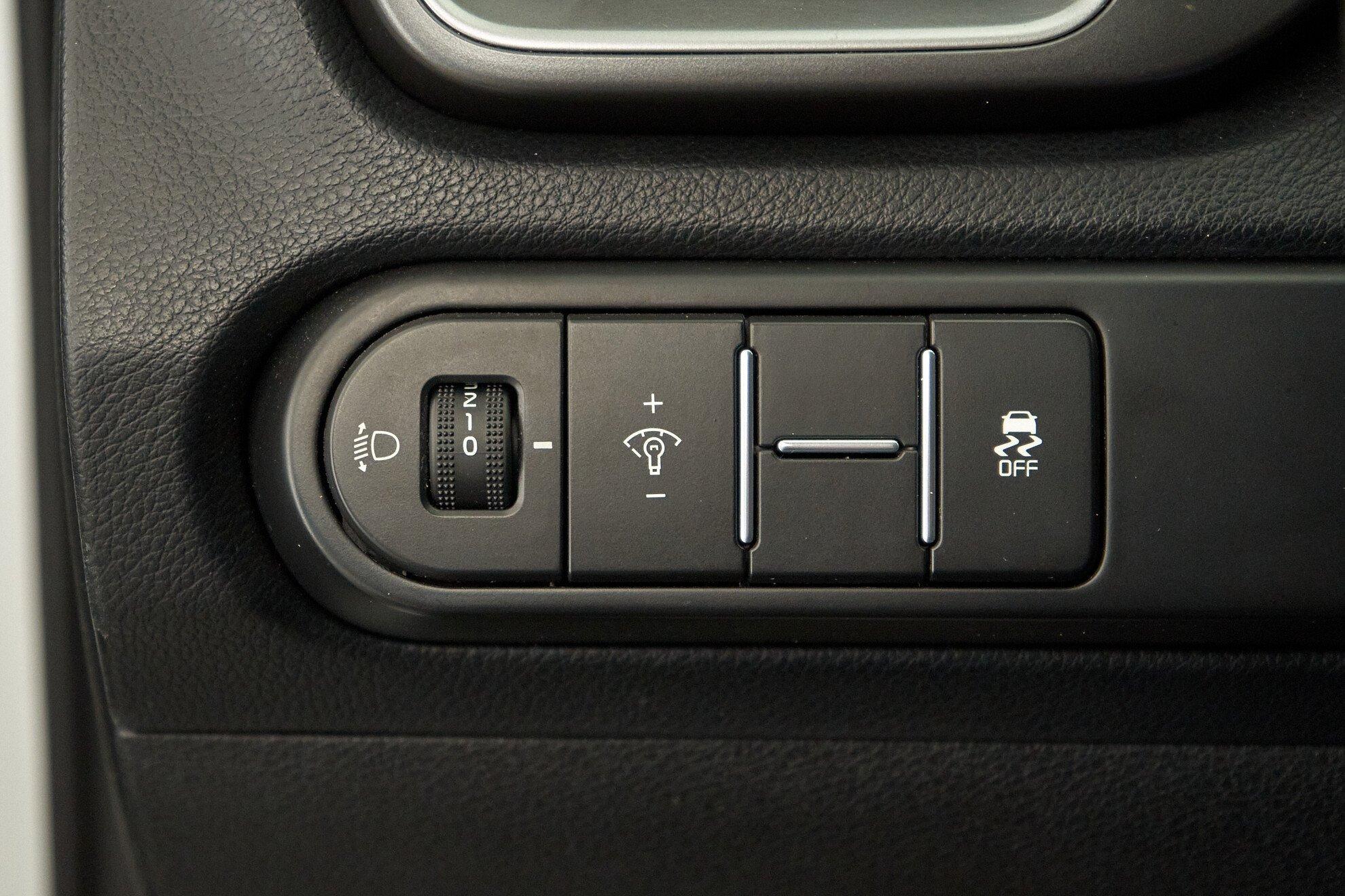 Kia Ceed 2018, белый