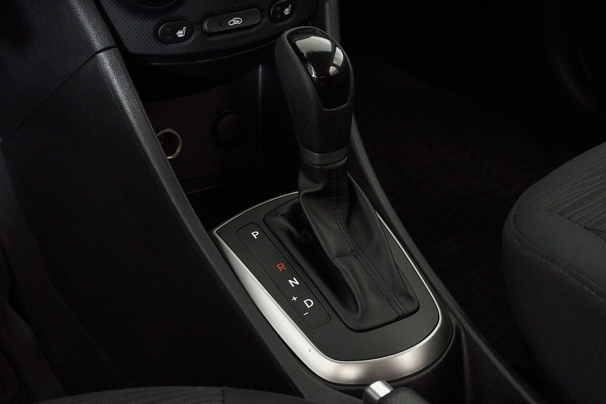 Hyundai Solaris 2016, черный