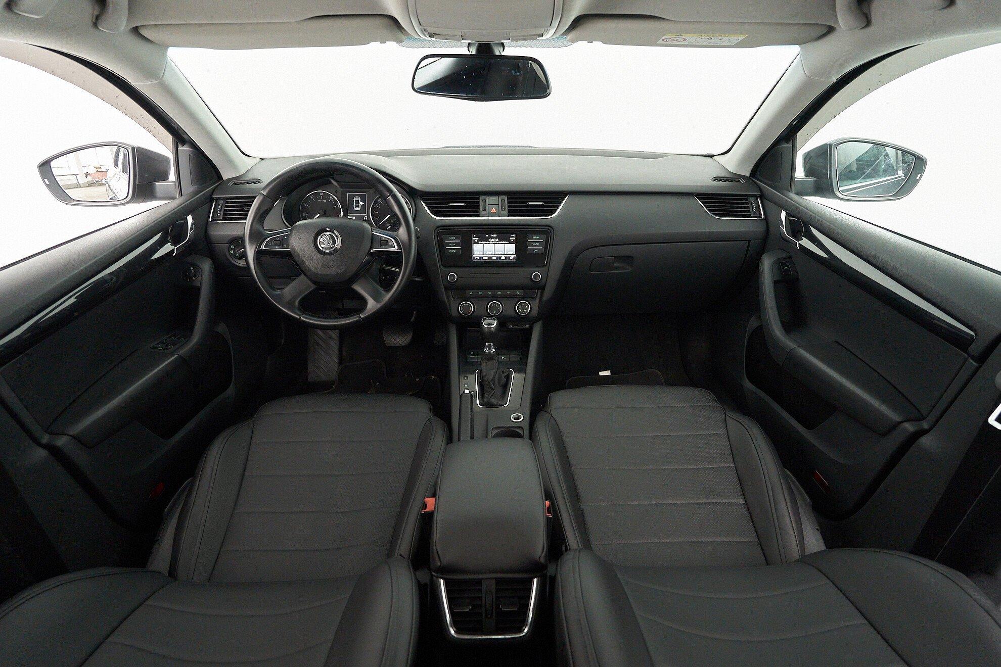 Skoda Octavia 2015, серый